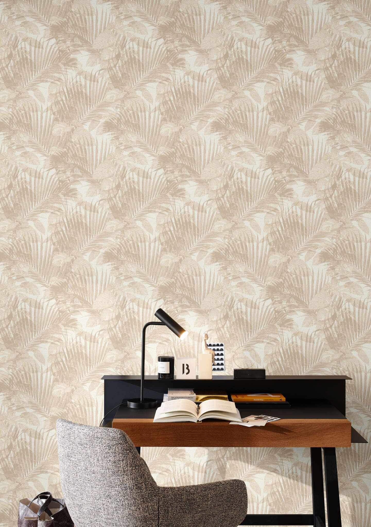 10-600131 Raumbilder 3 Room with Tropical wallpaper with palm leaves and monstera