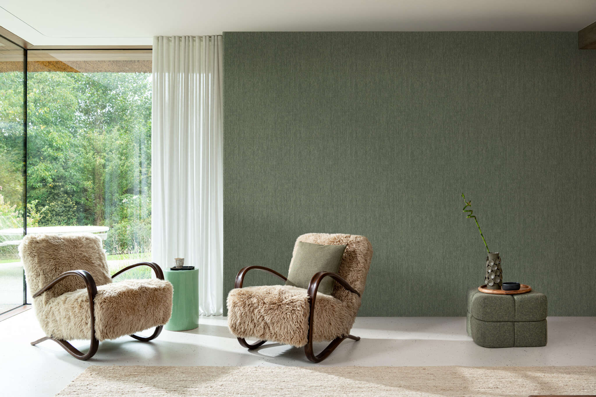 10-435573 Raumbilder 2 Non-woven wallpaper with a natural fibre look in green - Noble Zen Golden Wabi 435573