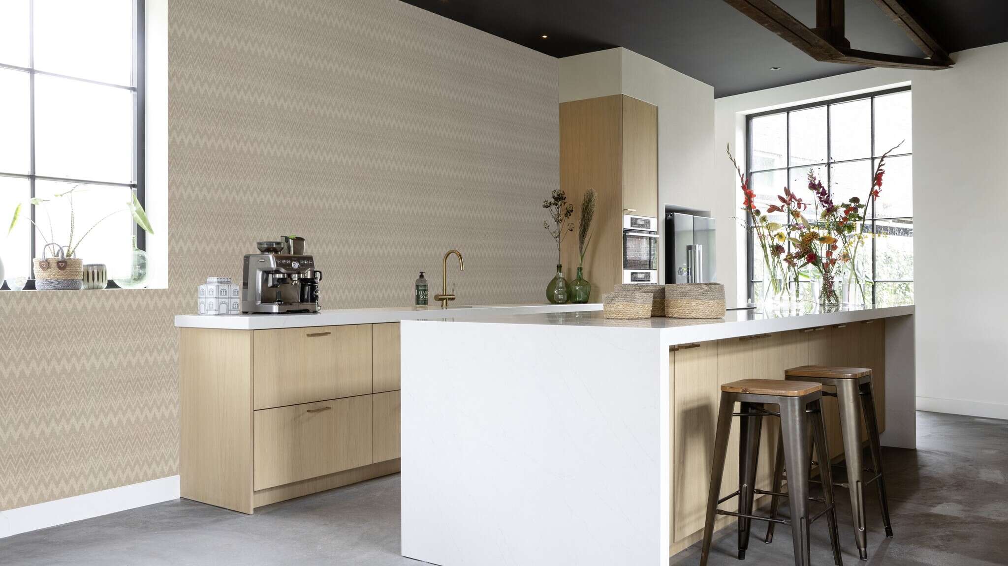 Vliestapete ZickZack in Braun - Atelier Tissé Riva 613667