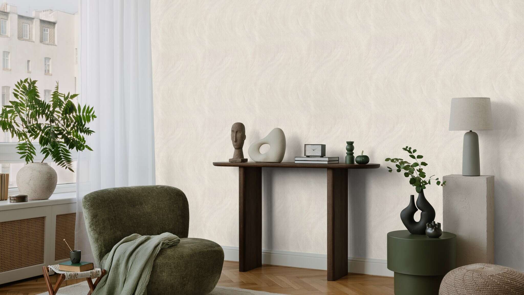 10-659610 Raumsituationen 1 Non-woven wallpaper in green-taupe Incanto 659610