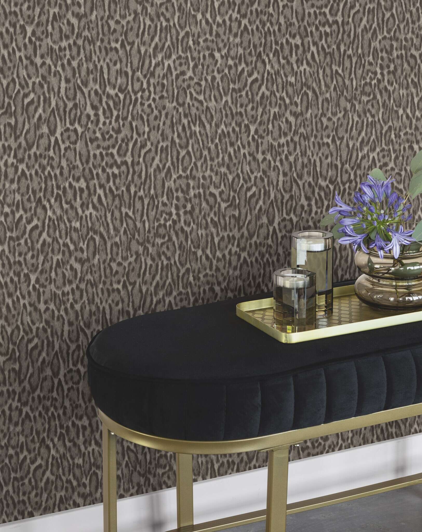 10-613261 Raumsituationen 1 Vliestapete Leoprint in Grau - Atelier Tissé Pantéra 613261