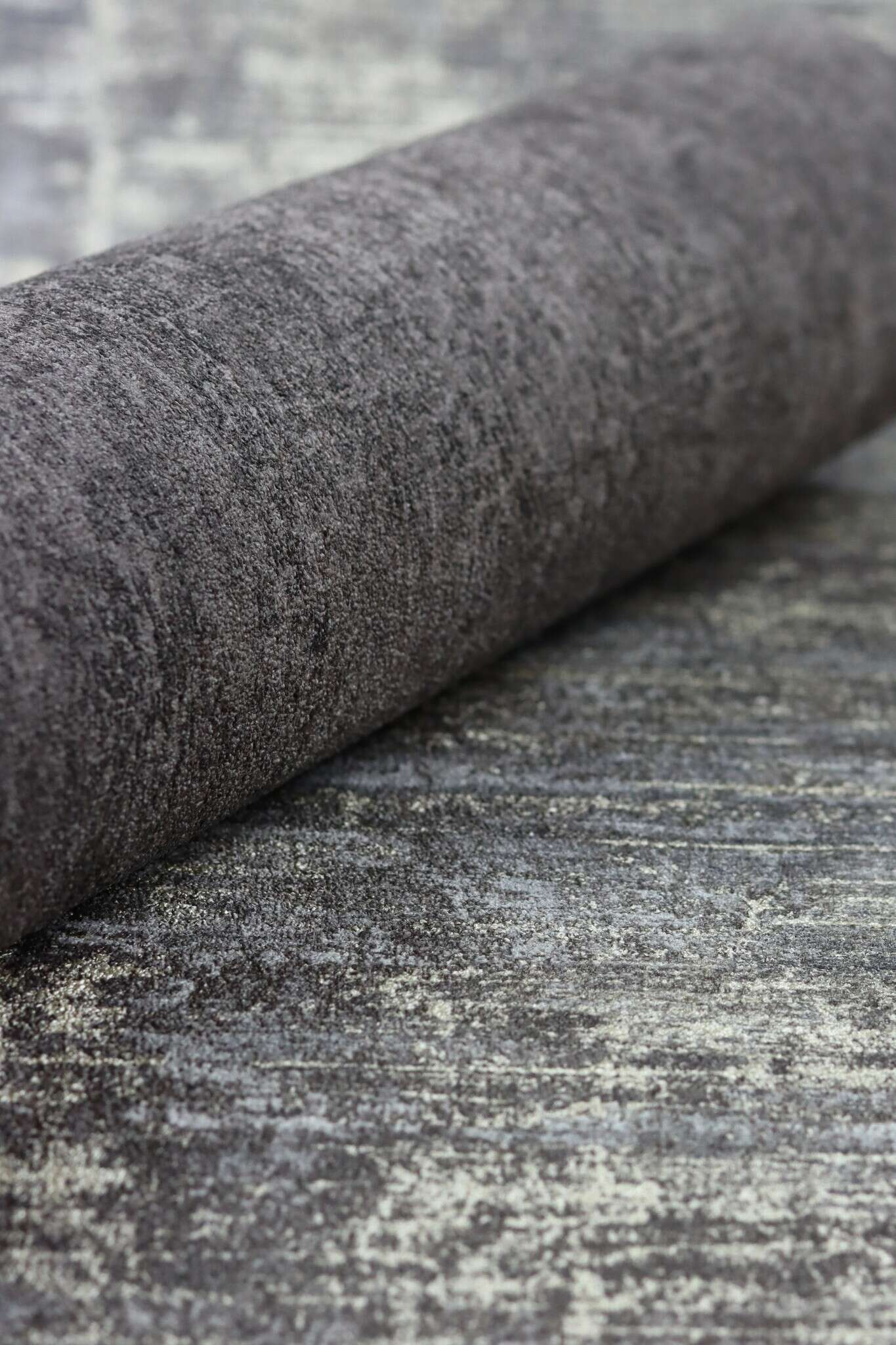 10-617641 Detailaufnahmen 4 Striped non-woven wallpaper in black slate Selection 617641