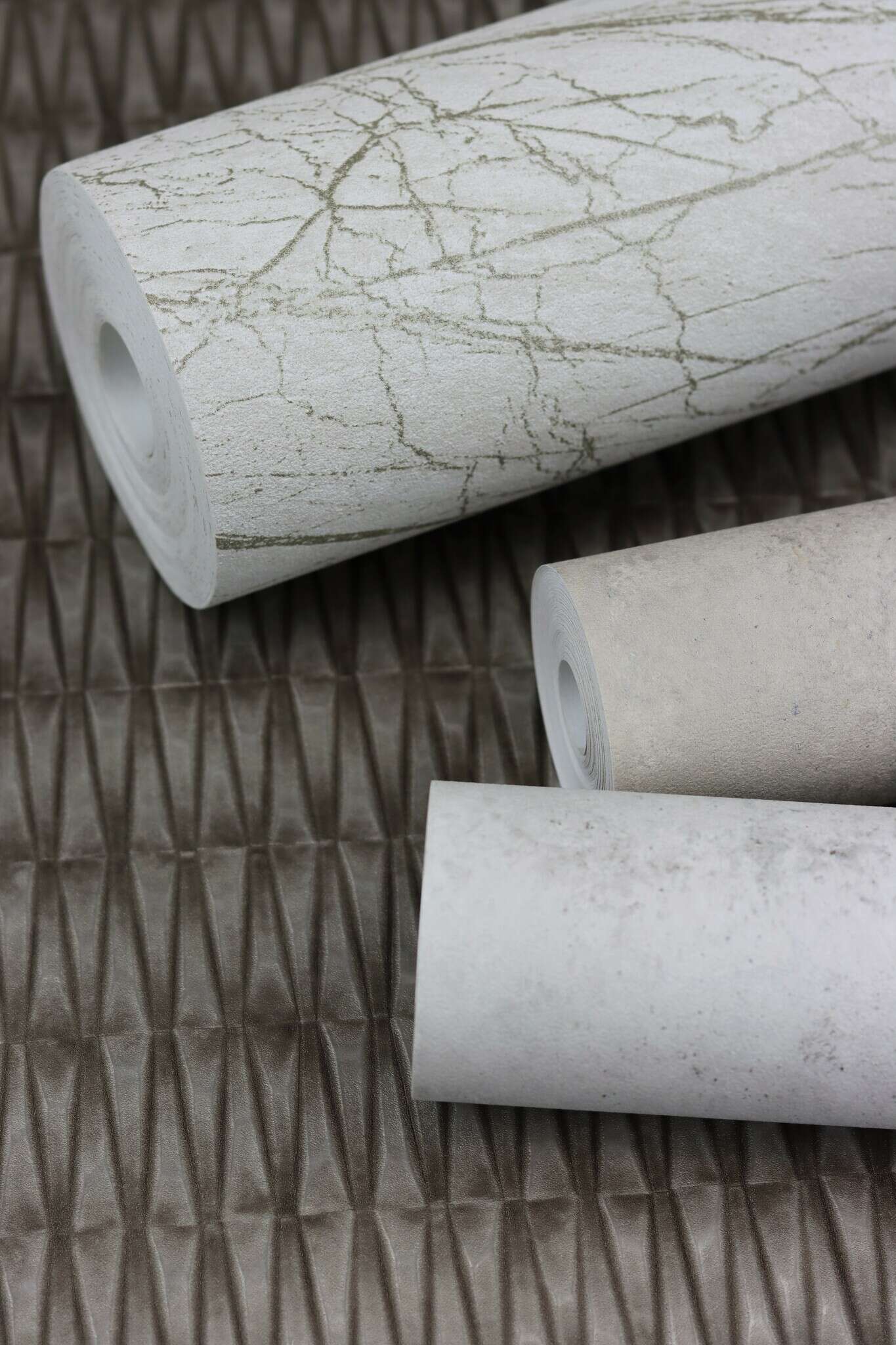 10-939514 Detailaufnahmen 10 Detailed image of Wallpaper with rustic concrete look