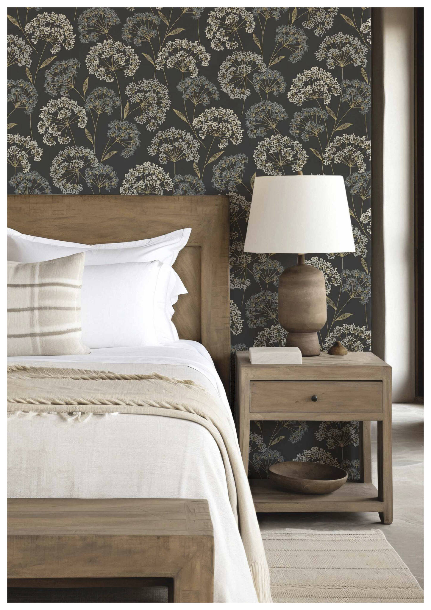 10-793321 Raumsituationen 3 Room with Botanical wallpaper with flowers and plants