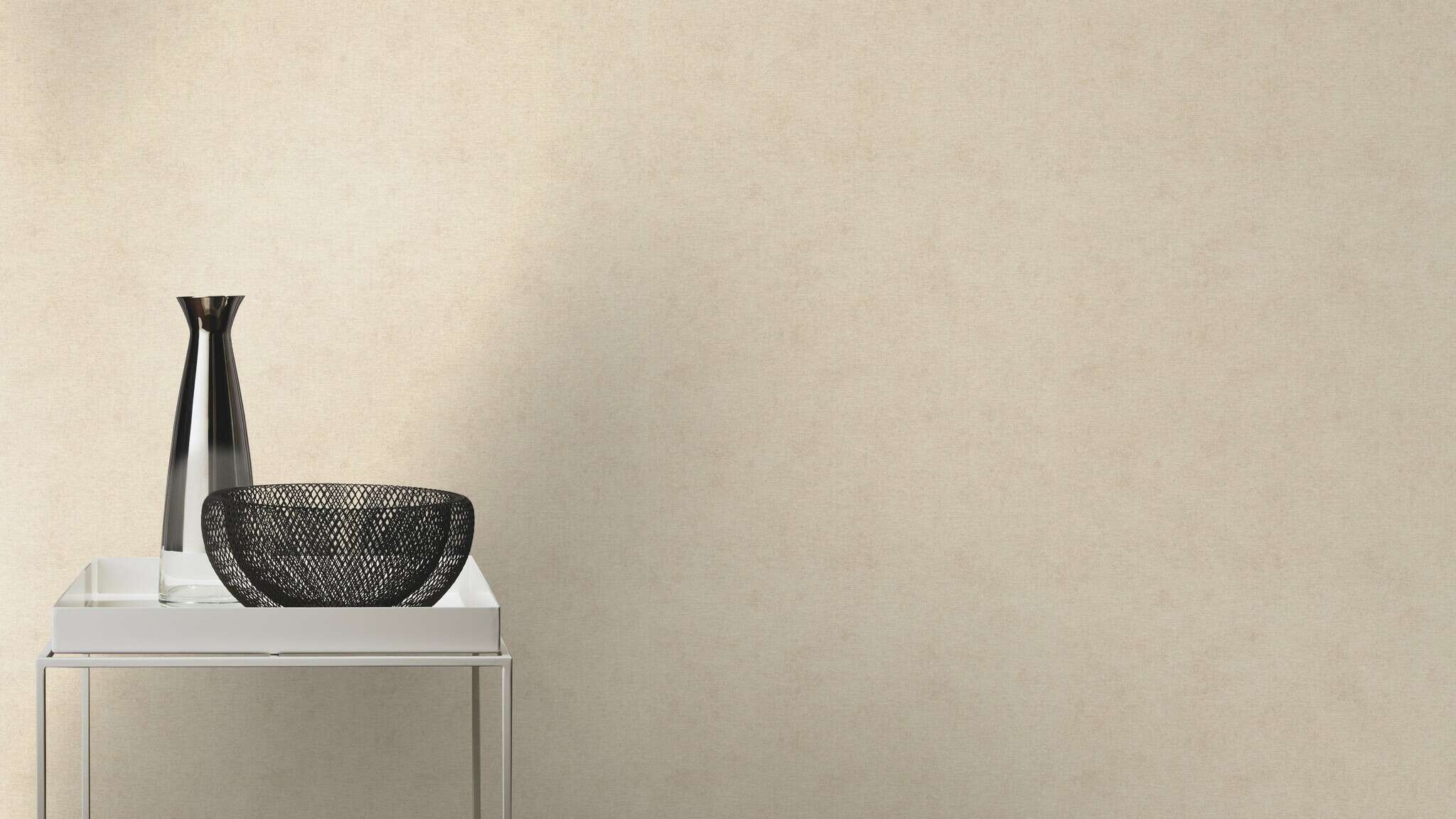 10-408133 Raumsituationen 2 Room with Non-woven wallpaper in a light beige tone with a subtle woven texture