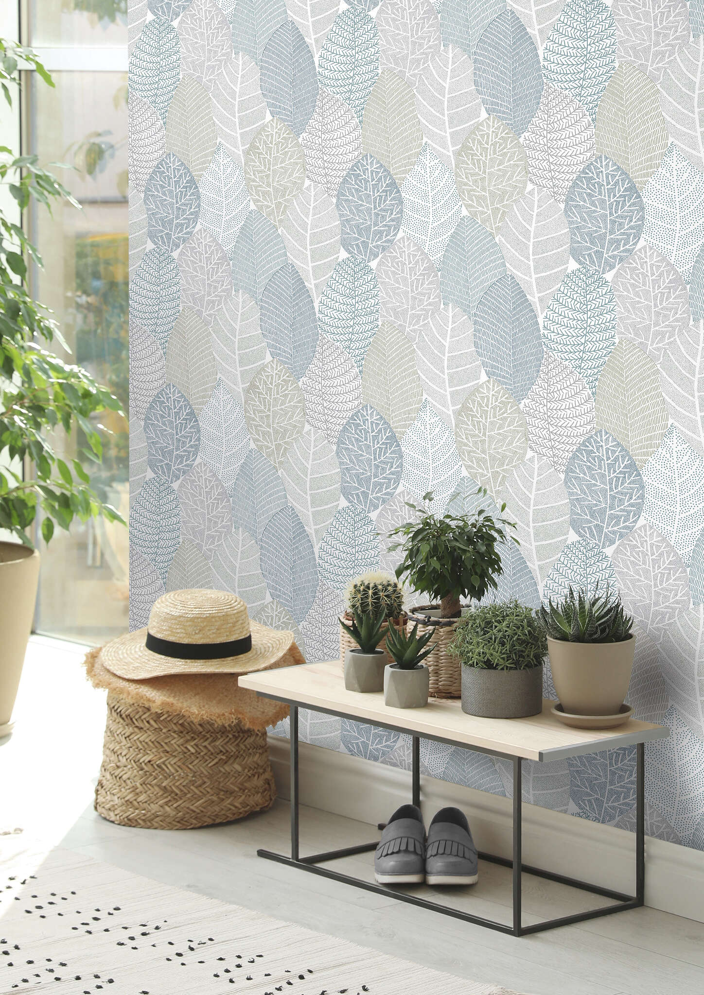 10-867114 Raumbilder 1 Room with Large leaves in blue and green, sketched in different styles with small dots or fine lines on a white background