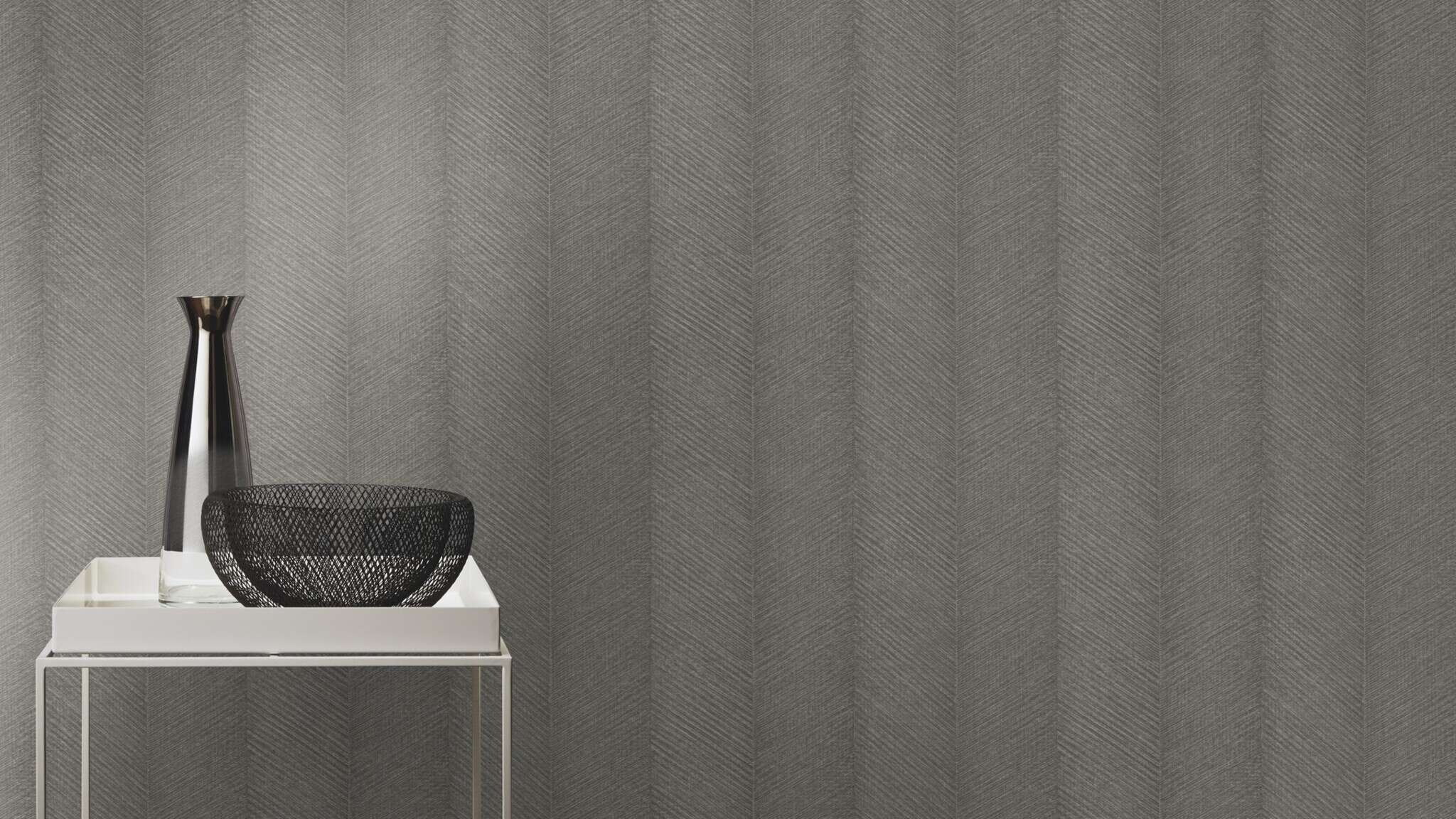 10-720372 Raumsituationen 2 Room with Wallpaper with chevron pattern and grooved texture