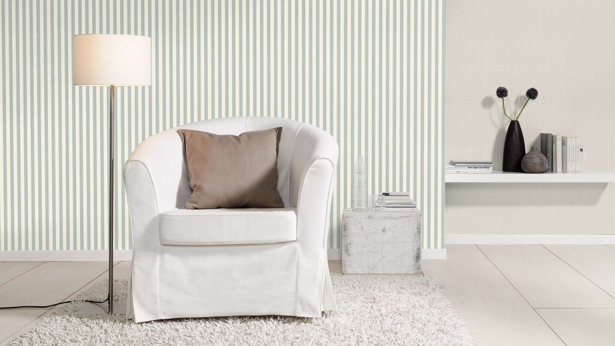 10-570328 Raumsituationen 6 Room with Striped wallpaper with a fabric-like texture