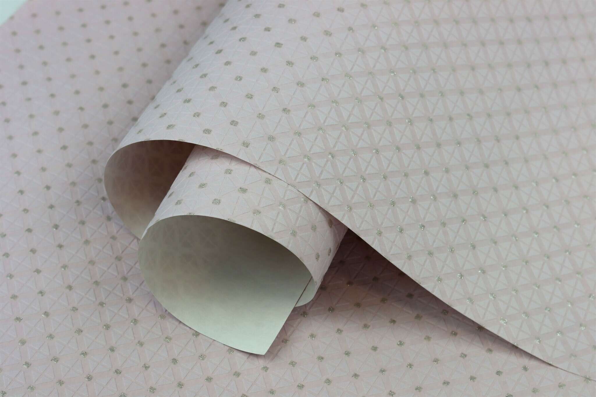 10-506778 Detailaufnahmen 2 Check non-woven wallpaper in pink-pale pink Selection 506778