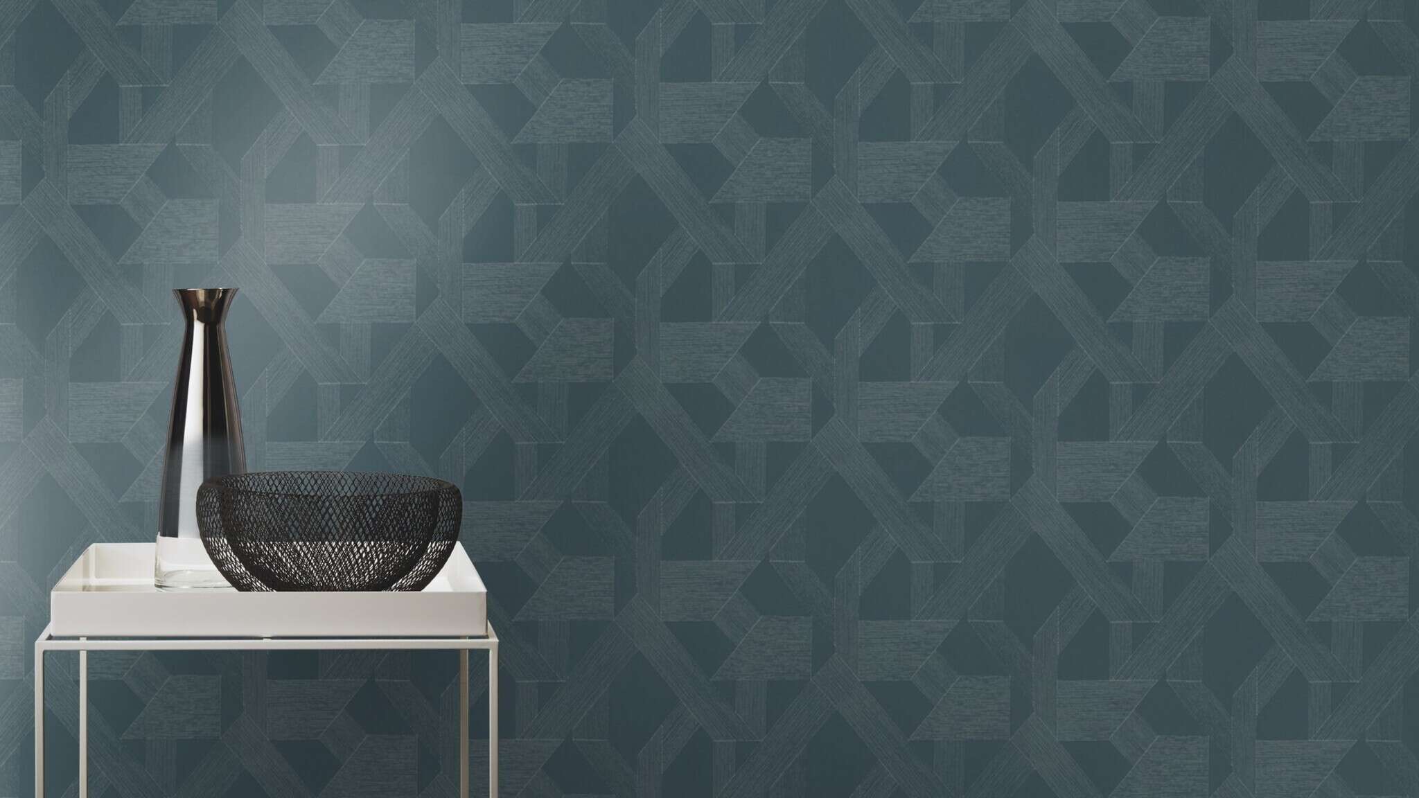 10-600414 Raumsituationen 2 Room with Geometric wallpaper with lines and diamonds