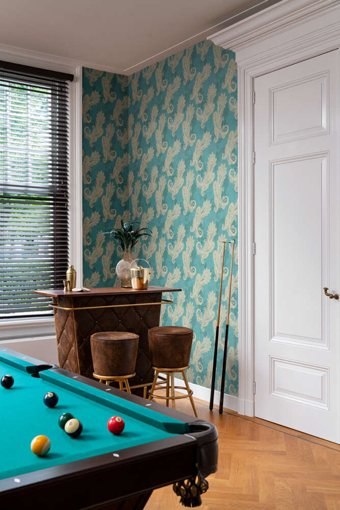 10-746457 Raumbilder (automatisch) 2 Unrolled wallpaper roll with Oriental wallpaper with paisley-style ornaments