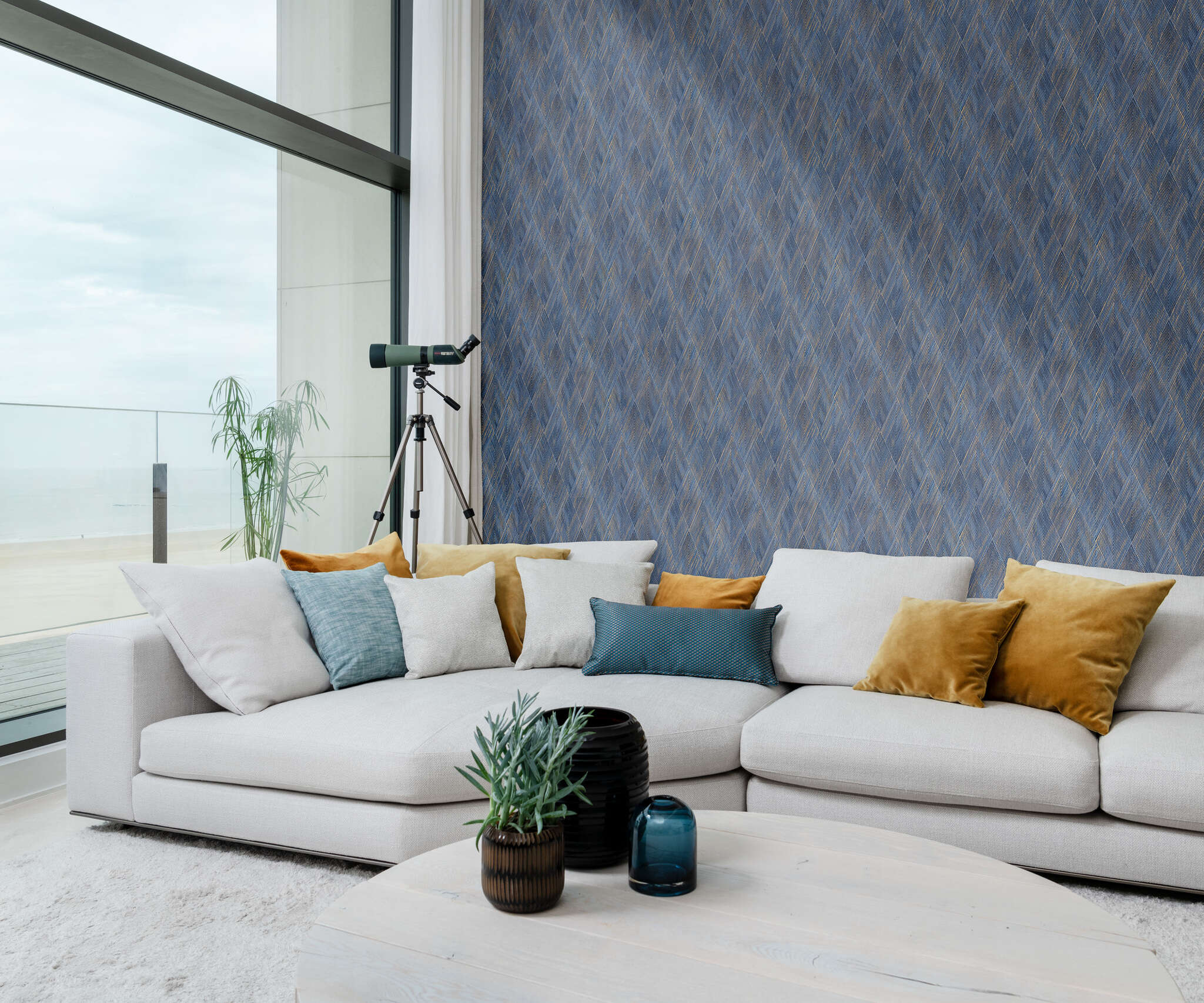 10-844146 Raumbilder 1 Room with Wallpaper with zigzag diamonds and diagonal lines