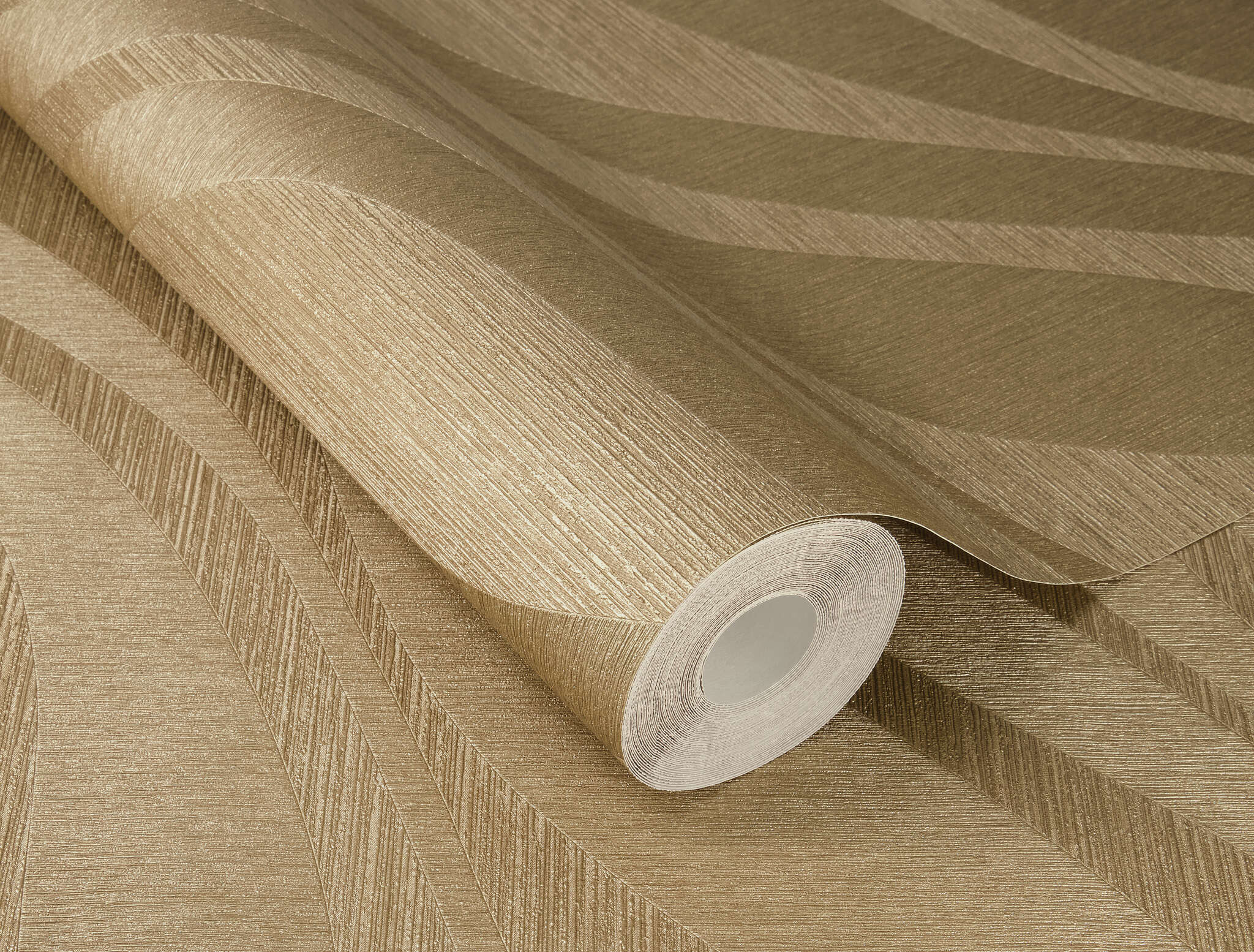 10-608052 Detailaufnahmen 1 Detailed image of Graphic wallpaper with waves and grooved texture