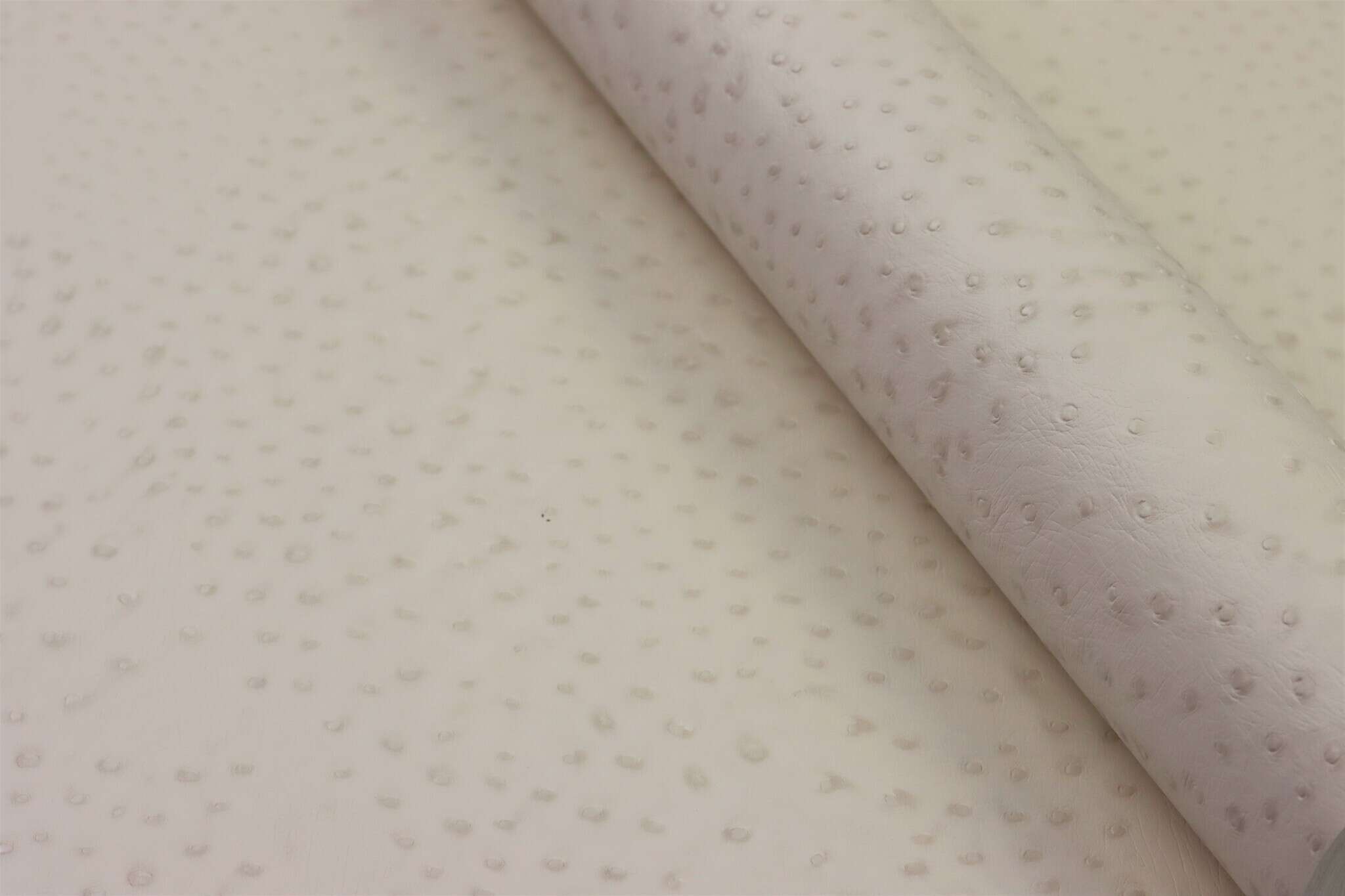 10-751536 Detailaufnahmen 7 Image détaillée de Papier peint aspect cuir d'autruche et légèrement brillant