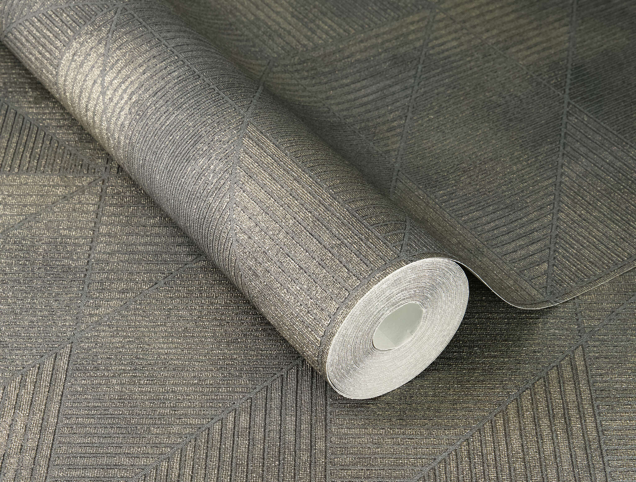 10-653946 Detailaufnahmen 1 Textured non-woven wallpaper in gray-grey-blue Welcome Home 653946