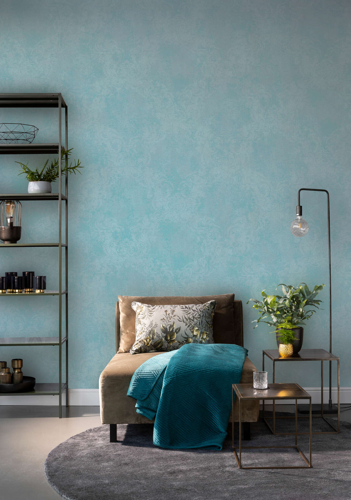 10-463514 Raumsituationen 2 Non-woven wallpaper with ornaments in turquoise 463514