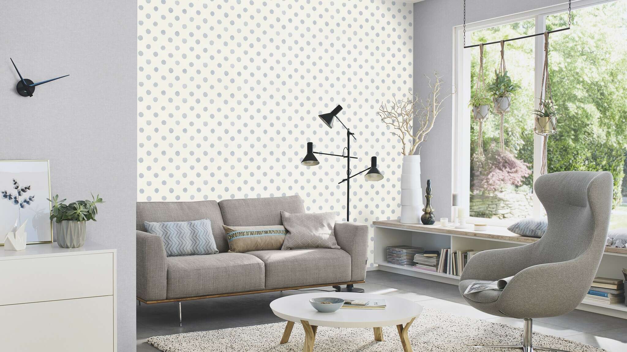 10-252842 Raumsituationen 2 Room with Understated grey wallpaper with a smooth feel