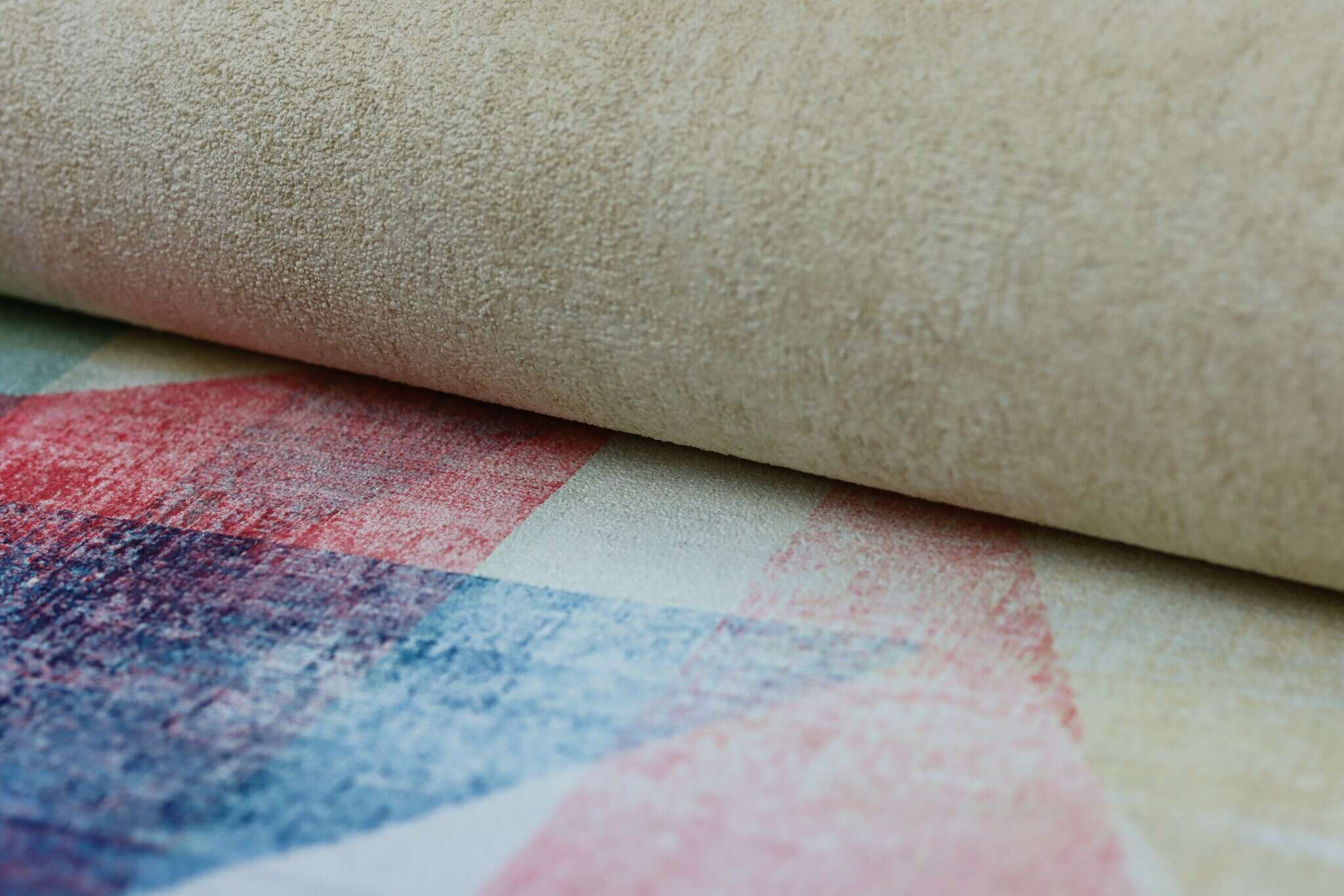10-617344 Detailaufnahmen 2 Detailed image of Single-colour wallpaper with a rough plaster look
