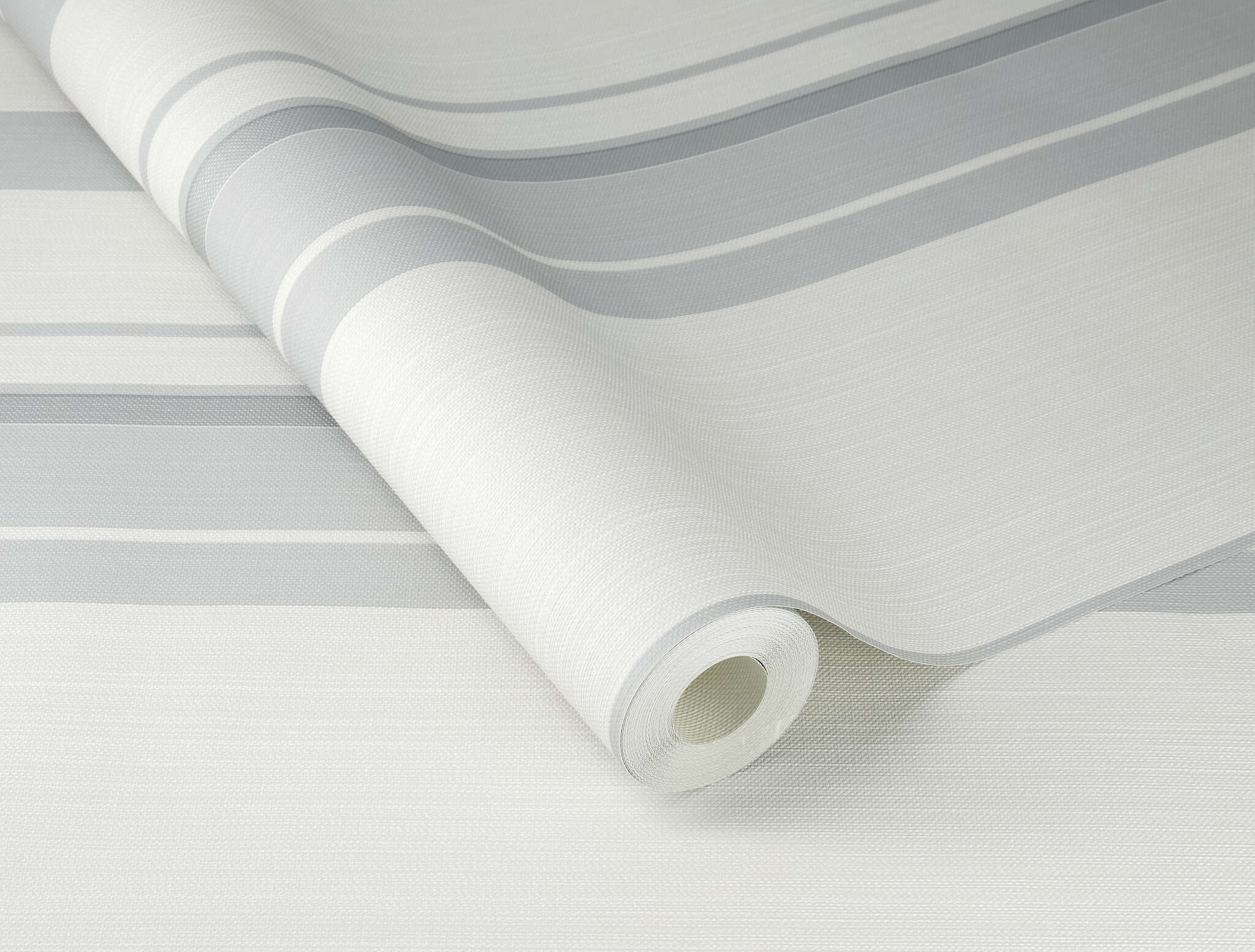 10-218213 Detailaufnahmen 1 Papiertapete Streifen in Grau und Creme 218213
