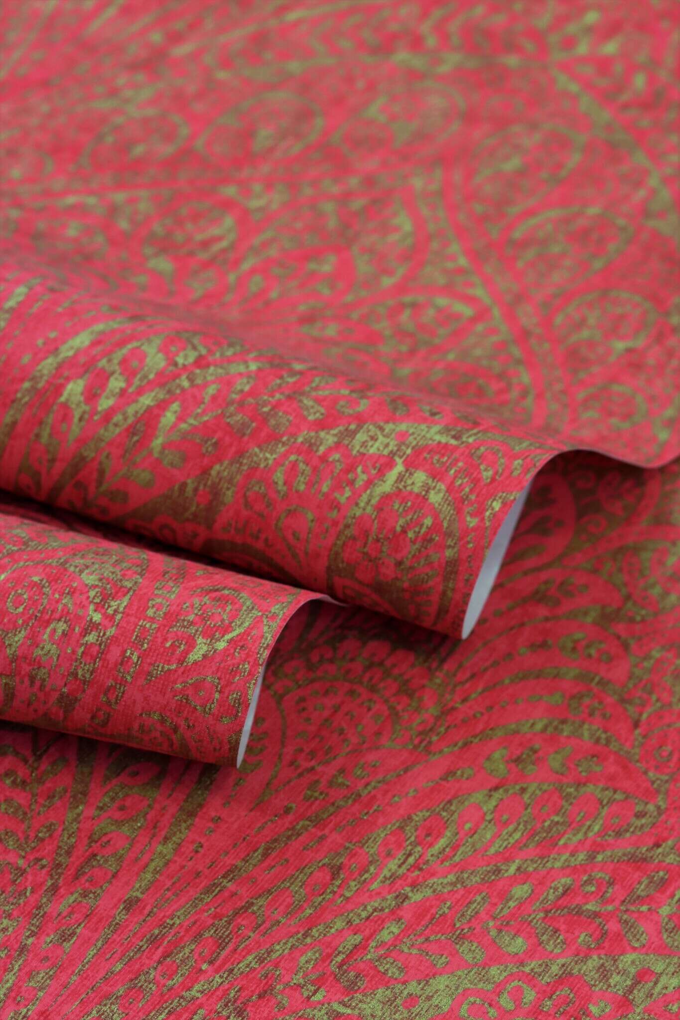 10-746365 Detailaufnahmen 7 Detailed image of Oriental wallpaper with paisley-style ornaments