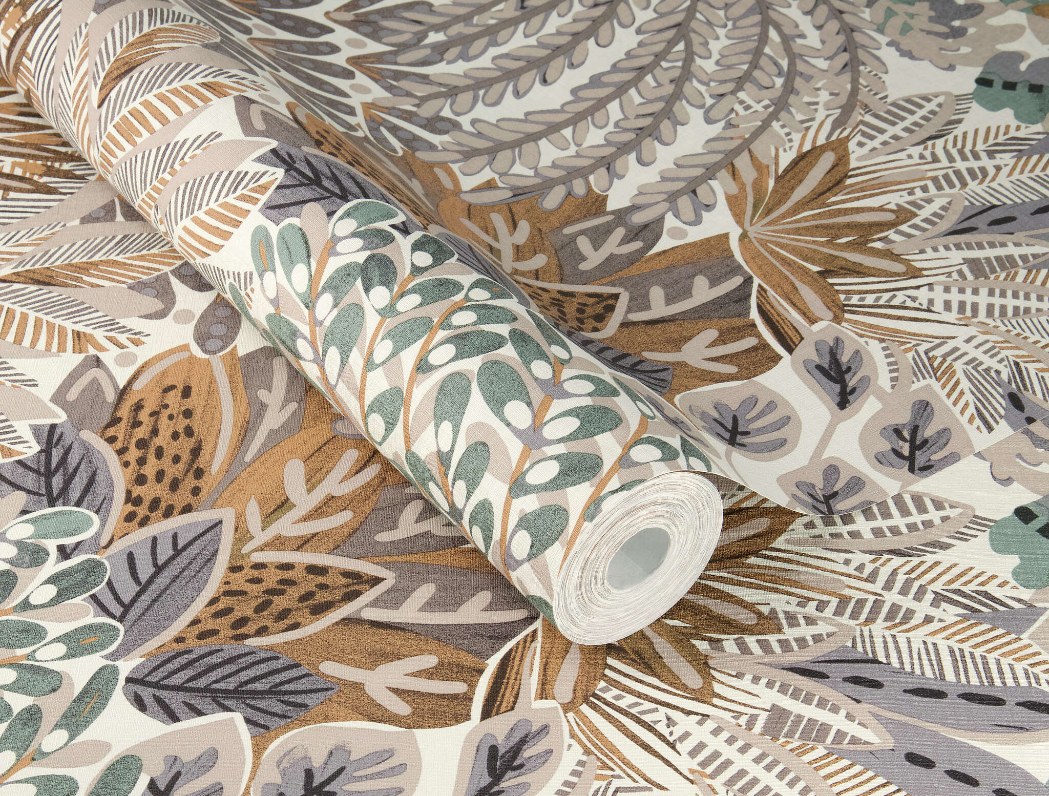 10-580402 Detailaufnahmen 1 Detailed image of Wallpaper with overlapping leaves, twigs and flowers