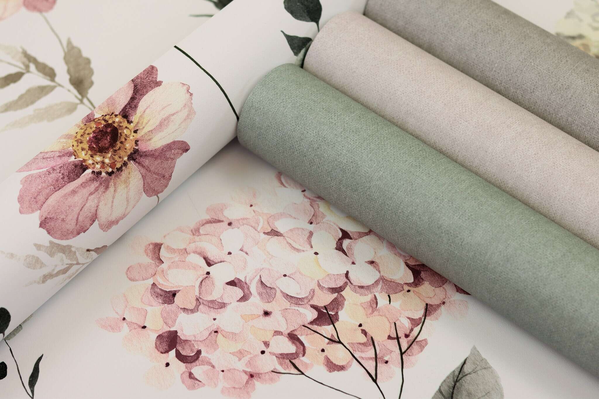 10-252835 Detailaufnahmen 23 Detailed image of Greenish matt wallpaper with a smooth texture for a calming room effect