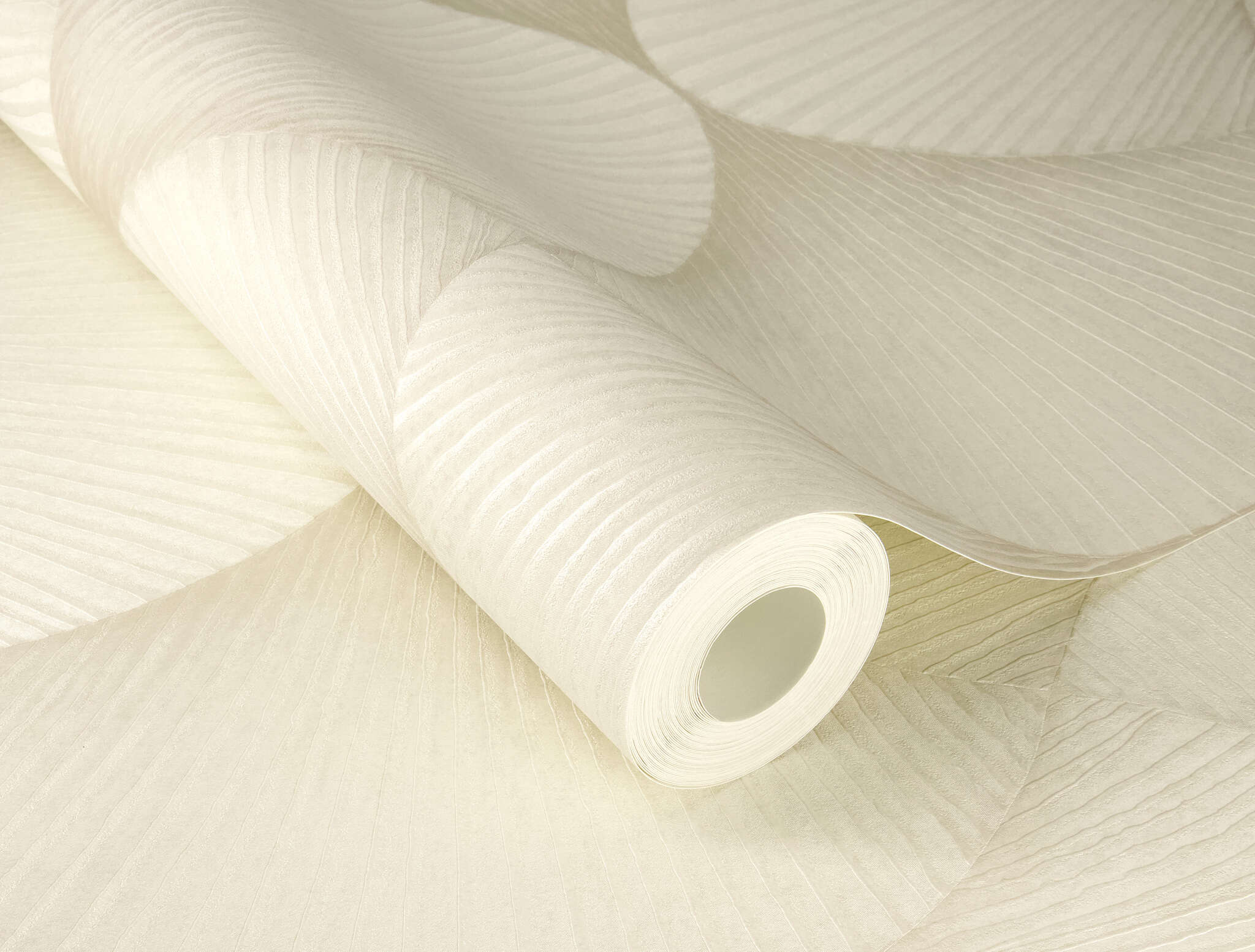 10-608229 Detailaufnahmen 1 Detailed image of Graphic wallpaper with shells and grooved texture