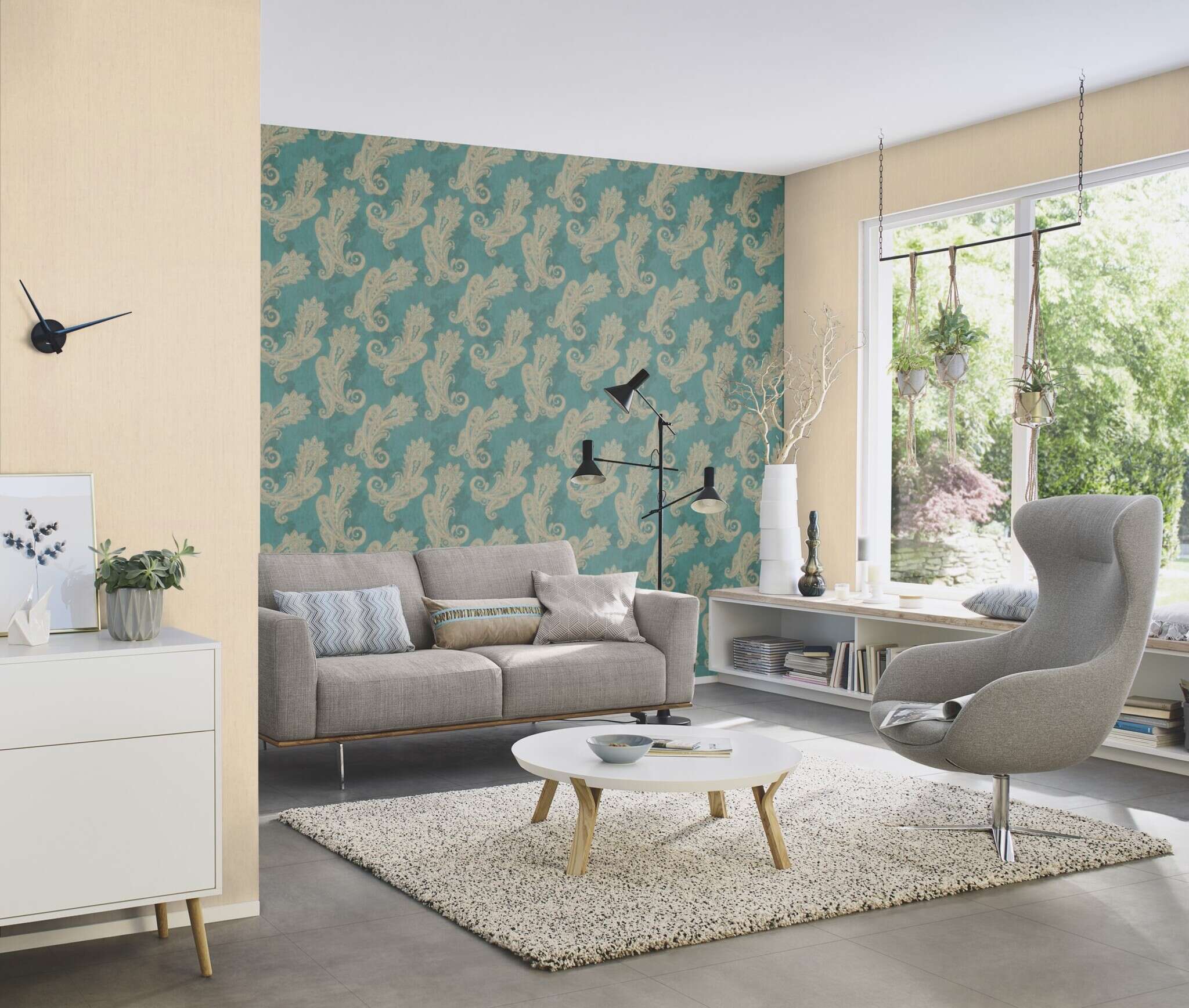 10-746457 Raumsituationen 2 Room with Oriental wallpaper with paisley-style ornaments