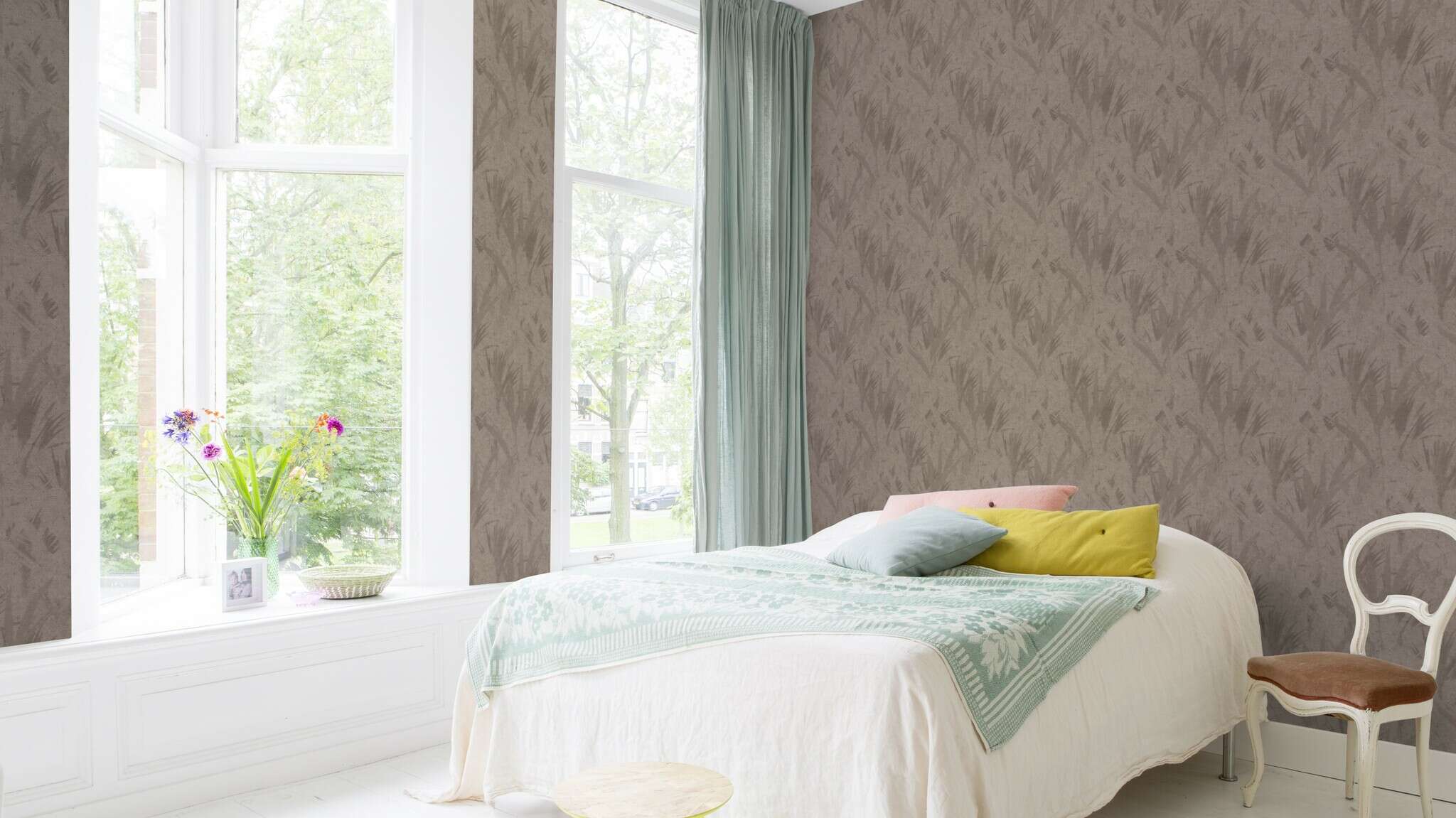 10-520750 Raumsituationen 2 Schilf Vliestapete in Braun-Taupe dunkel Selection 520750