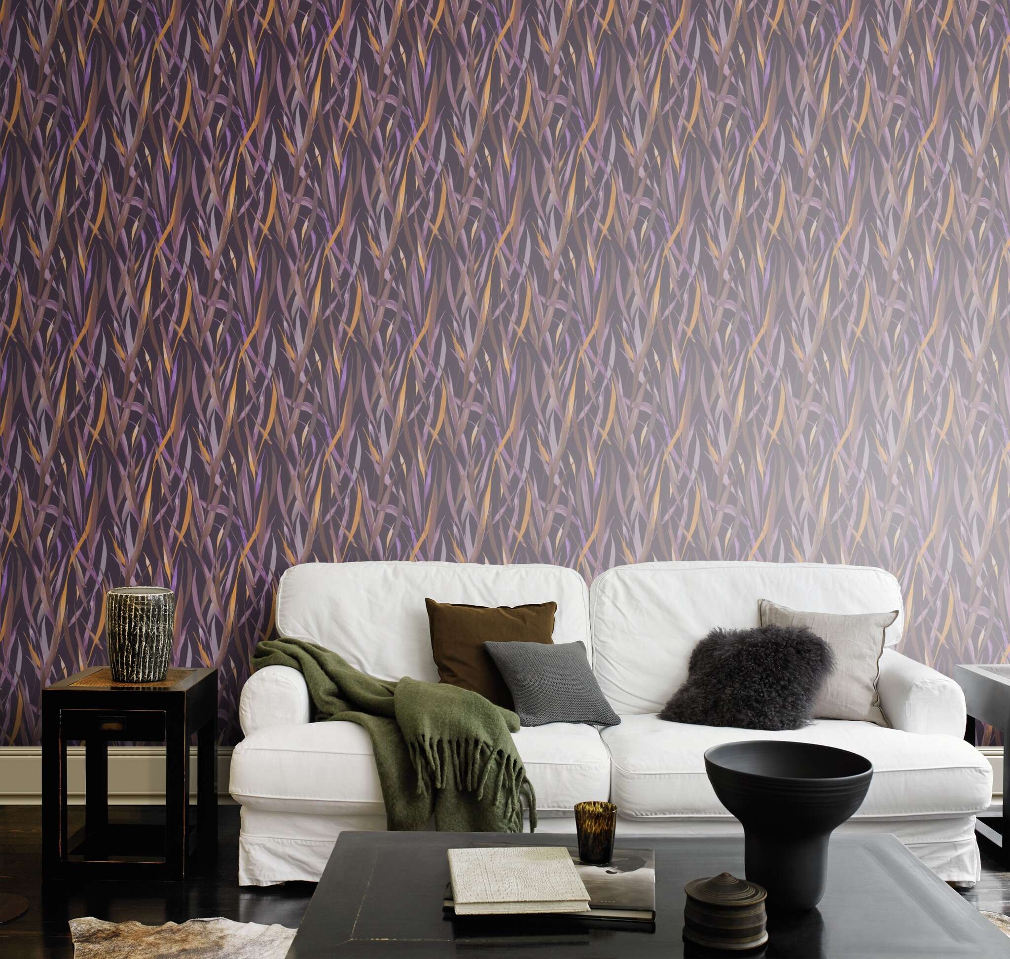 10-330243 Raumsituationen 4 Room with Purple-brown grass patterns on a dark background with golden yellow accents – intense, elegant and expressive.