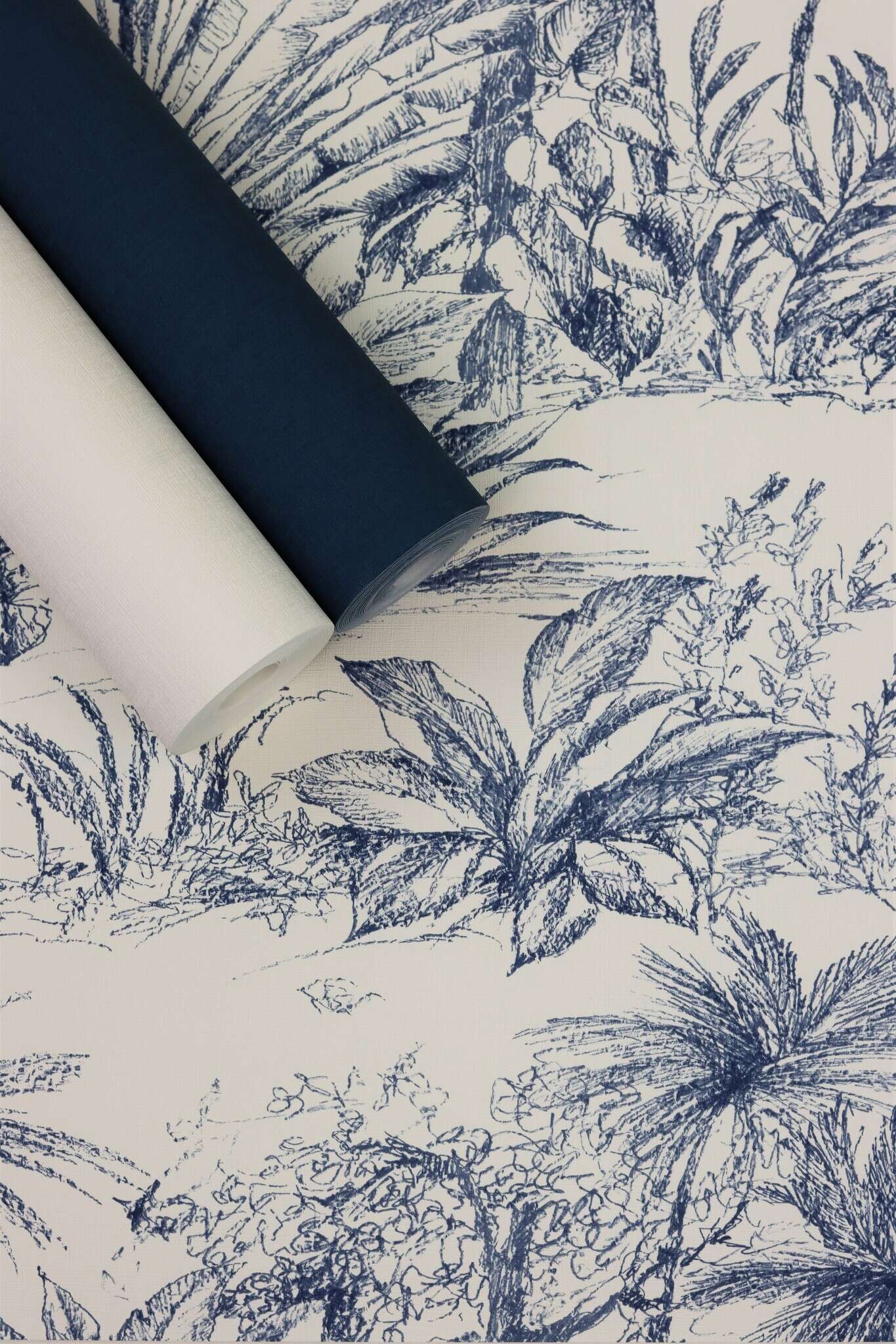 10-688016 Detailaufnahmen 2 Detailed image of Single-colour wallpaper with a textile texture