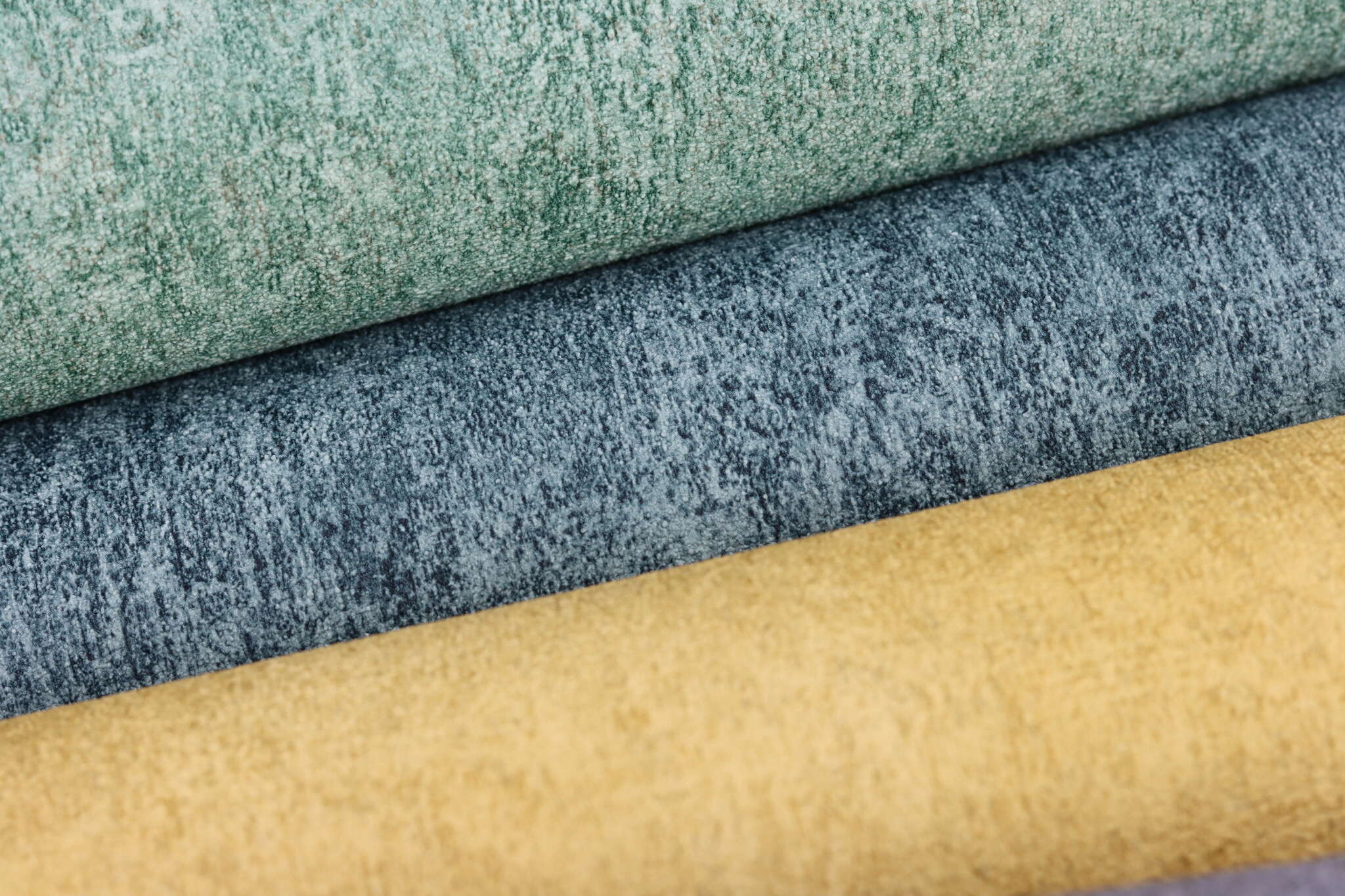 10-617153 Detailaufnahmen 38 Non-woven wallpaper with plaster look in petrol 617153