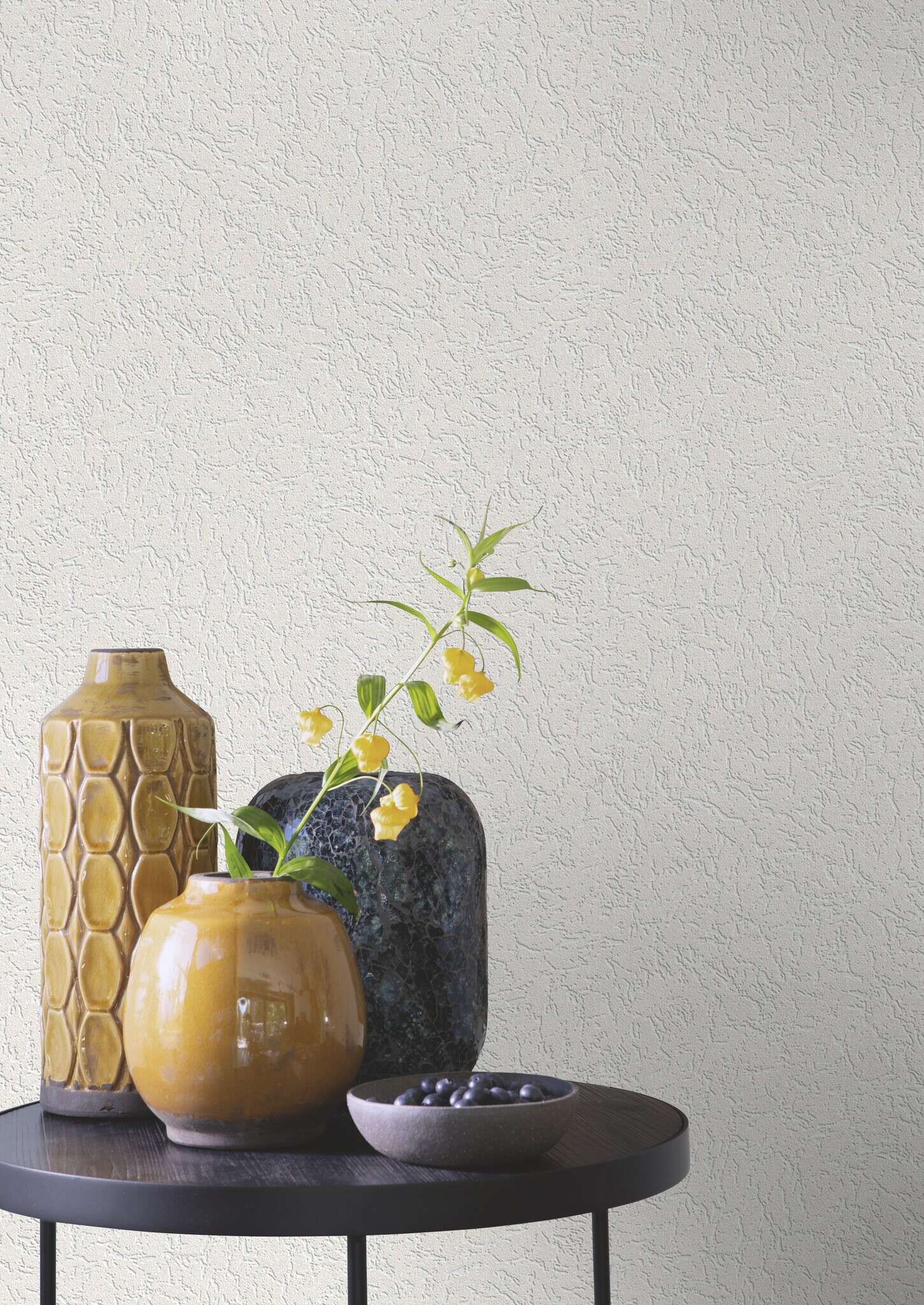 10-444704 Raumsituationen 2 Room with Non-woven wallpaper with a fine, irregular plaster texture in white.