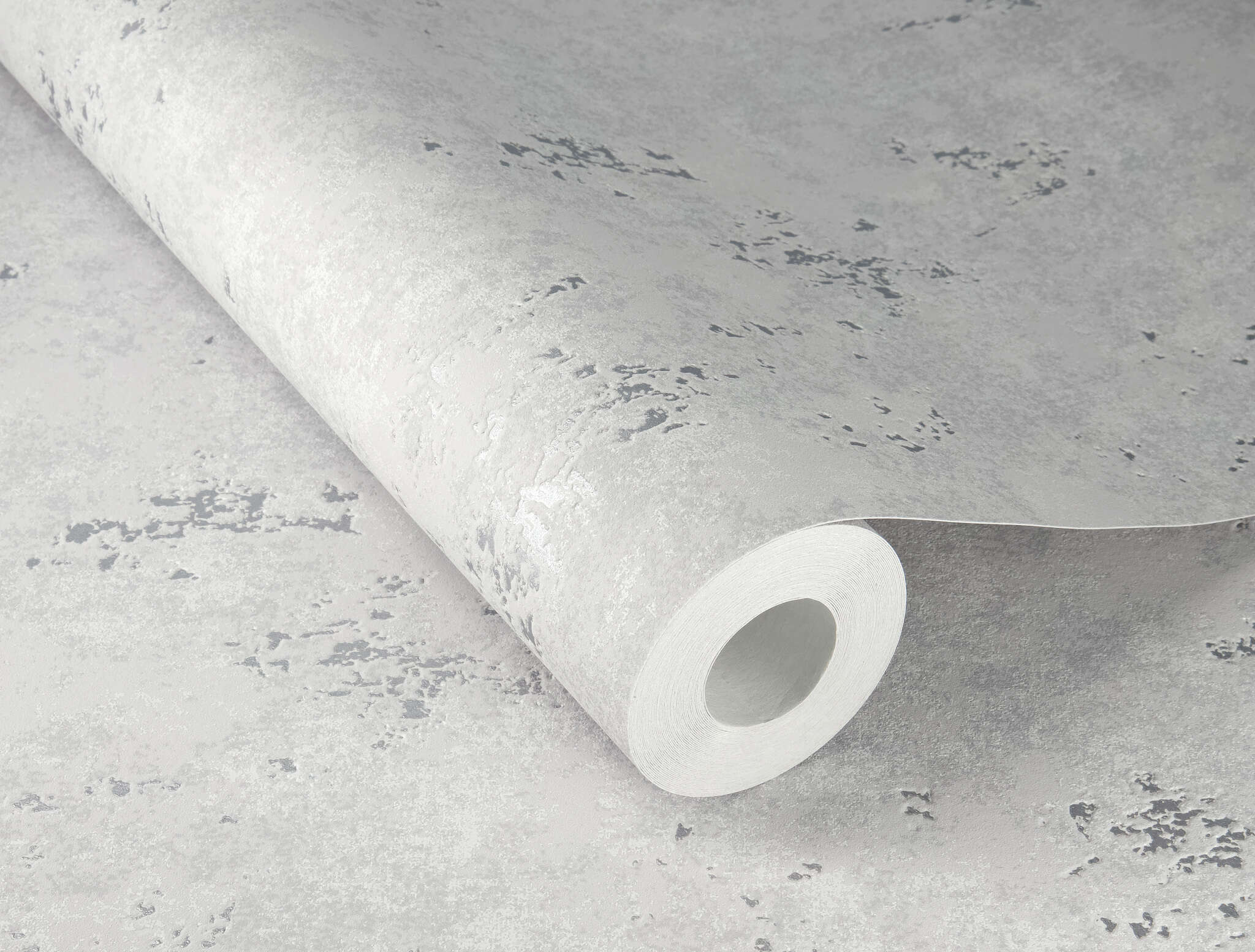 10-315745 Detailaufnahmen 1 Detailed image of Light blue-grey wallpaper with a vintage character – perfectly matched to elegant patterns.
