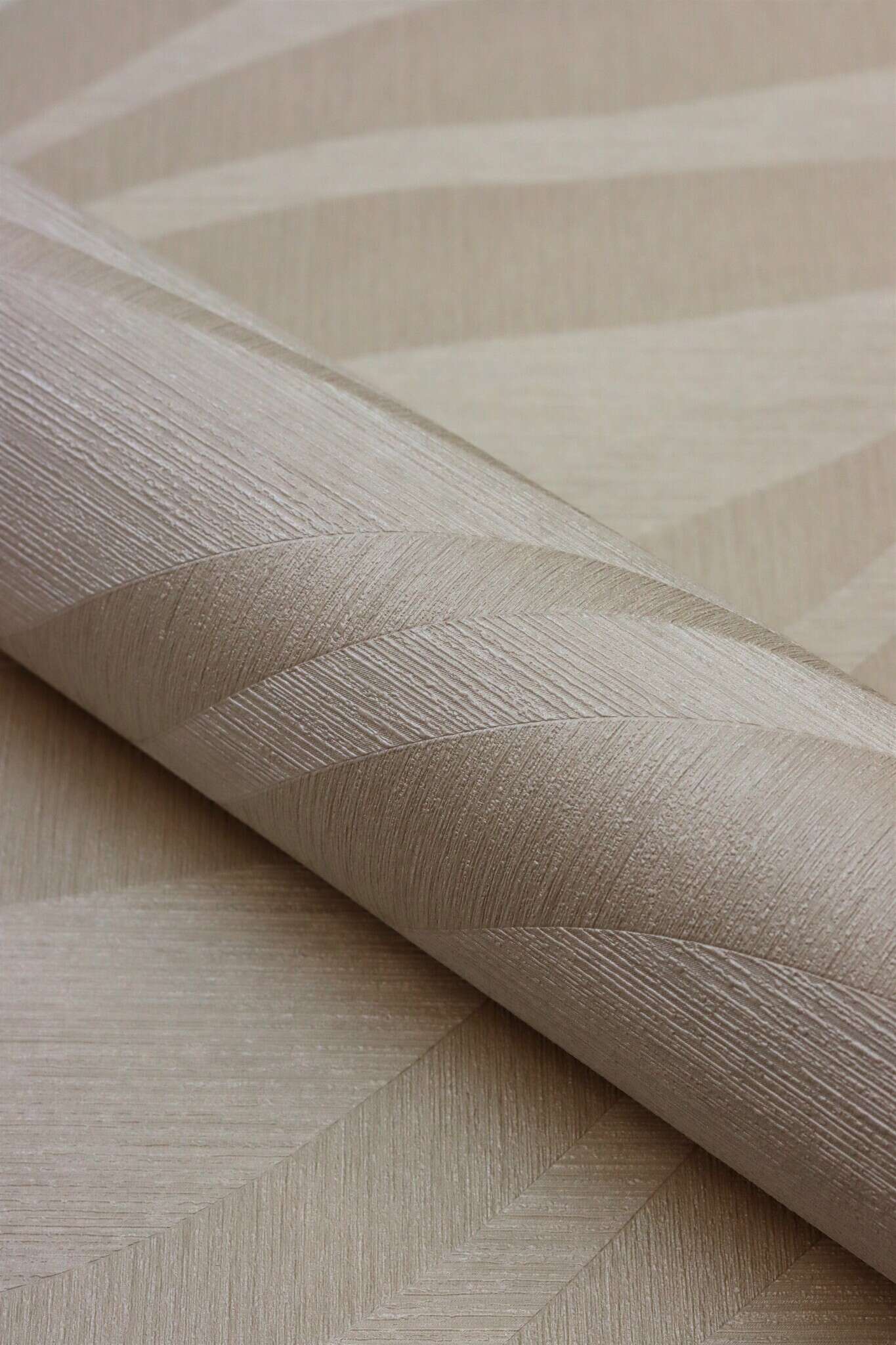 10-608038 Detailaufnahmen 7 Image détaillée de Papier peint graphique avec des vagues et une texture rainurée