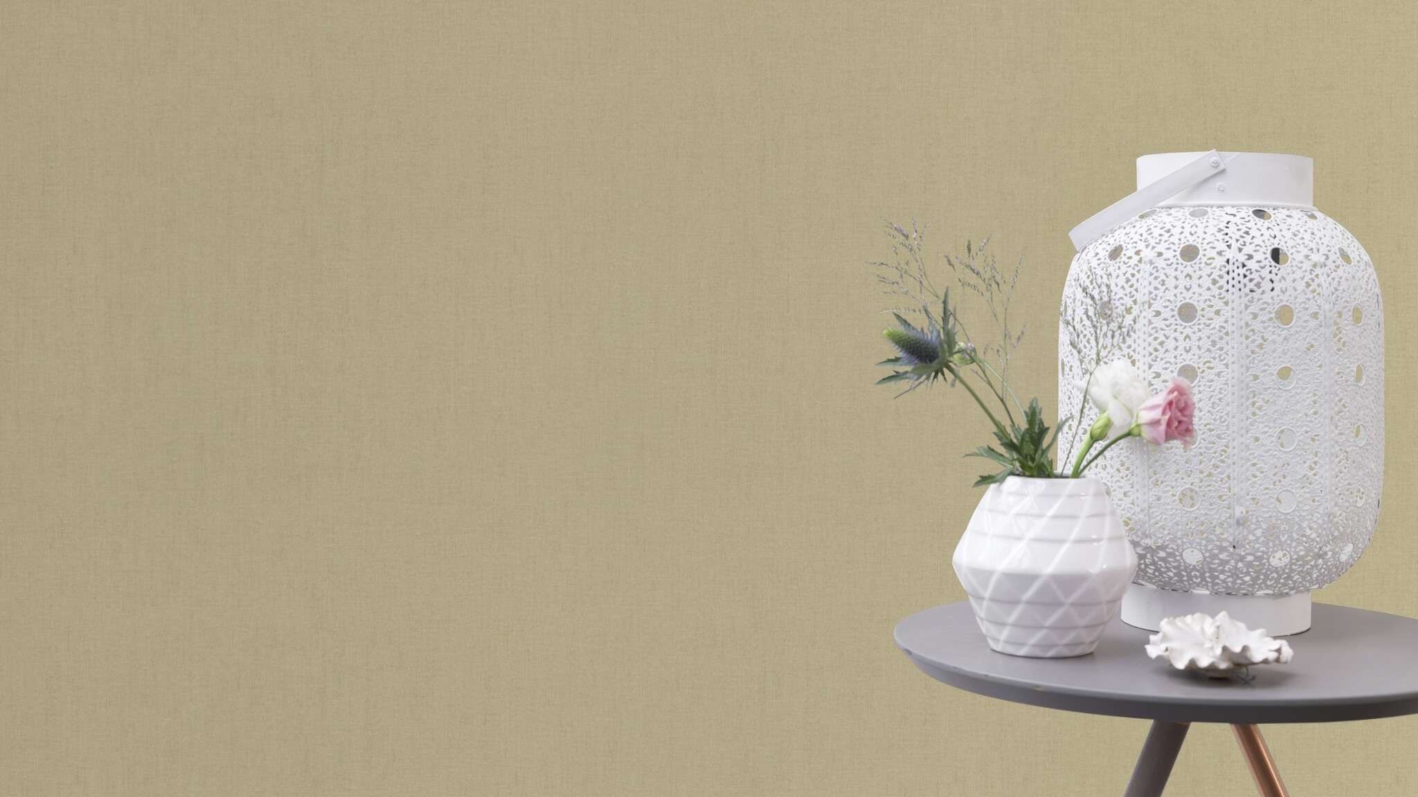 10-484687 Raumsituationen 2 Plain non-woven wallpaper in green Florentine IV 484687