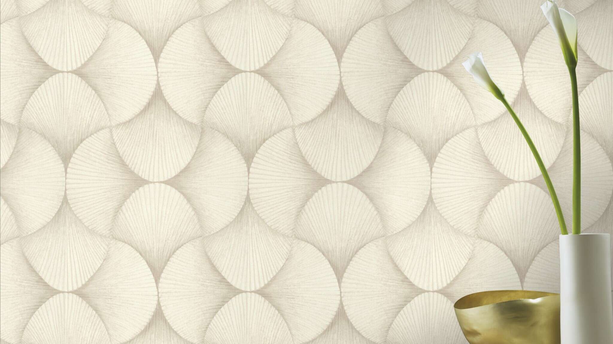 10-608229 Raumsituationen 1 Room with Graphic wallpaper with shells and grooved texture
