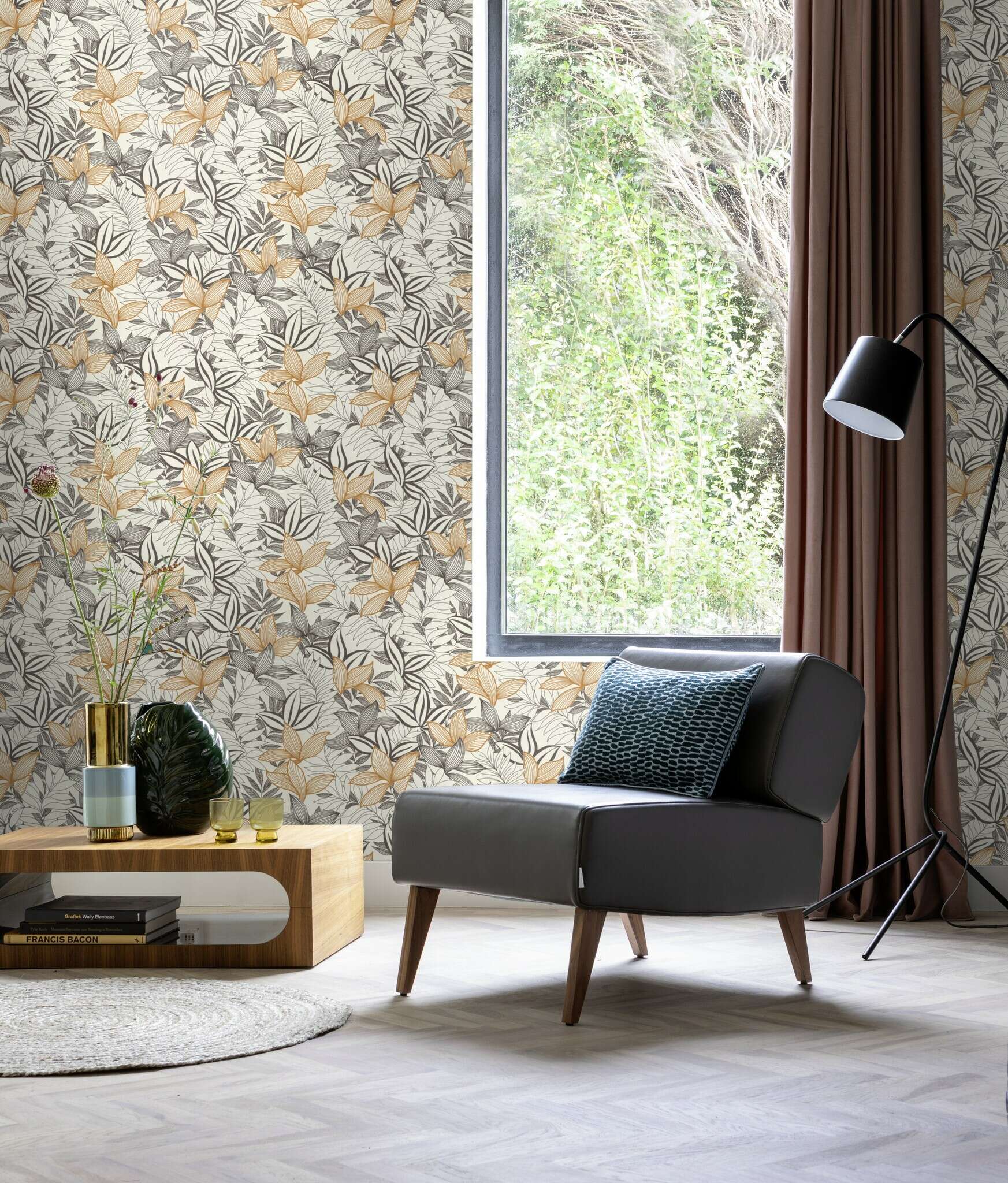 10-691009 Raumsituationen 5 Room with Sketched drawing of various leaves in black with details in golden yellow on a cream-white background
