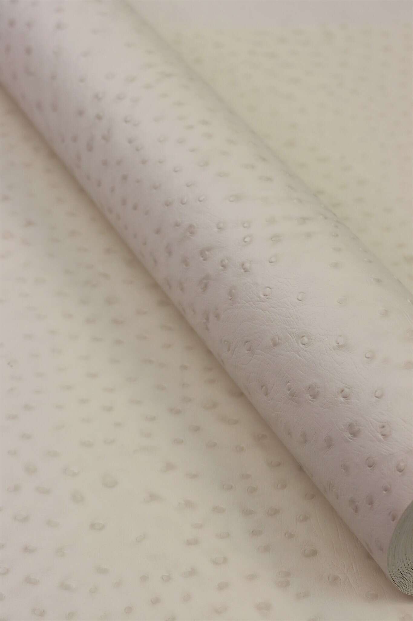 10-751536 Detailaufnahmen 2 Image détaillée de Papier peint aspect cuir d'autruche et légèrement brillant