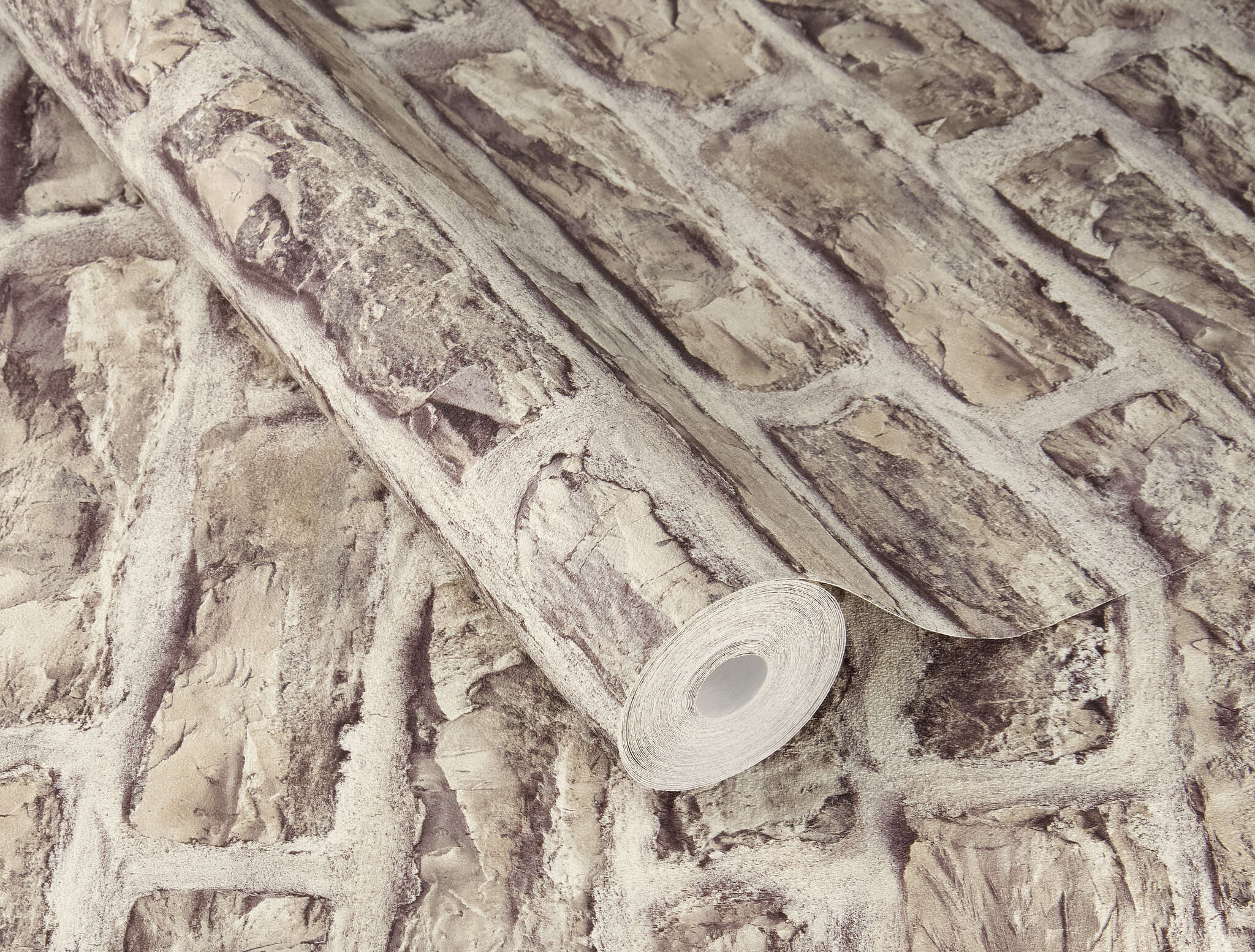 10-498325 Detailaufnahmen 1 Stone-effect wallpaper in beige Factory VI Brick 498325