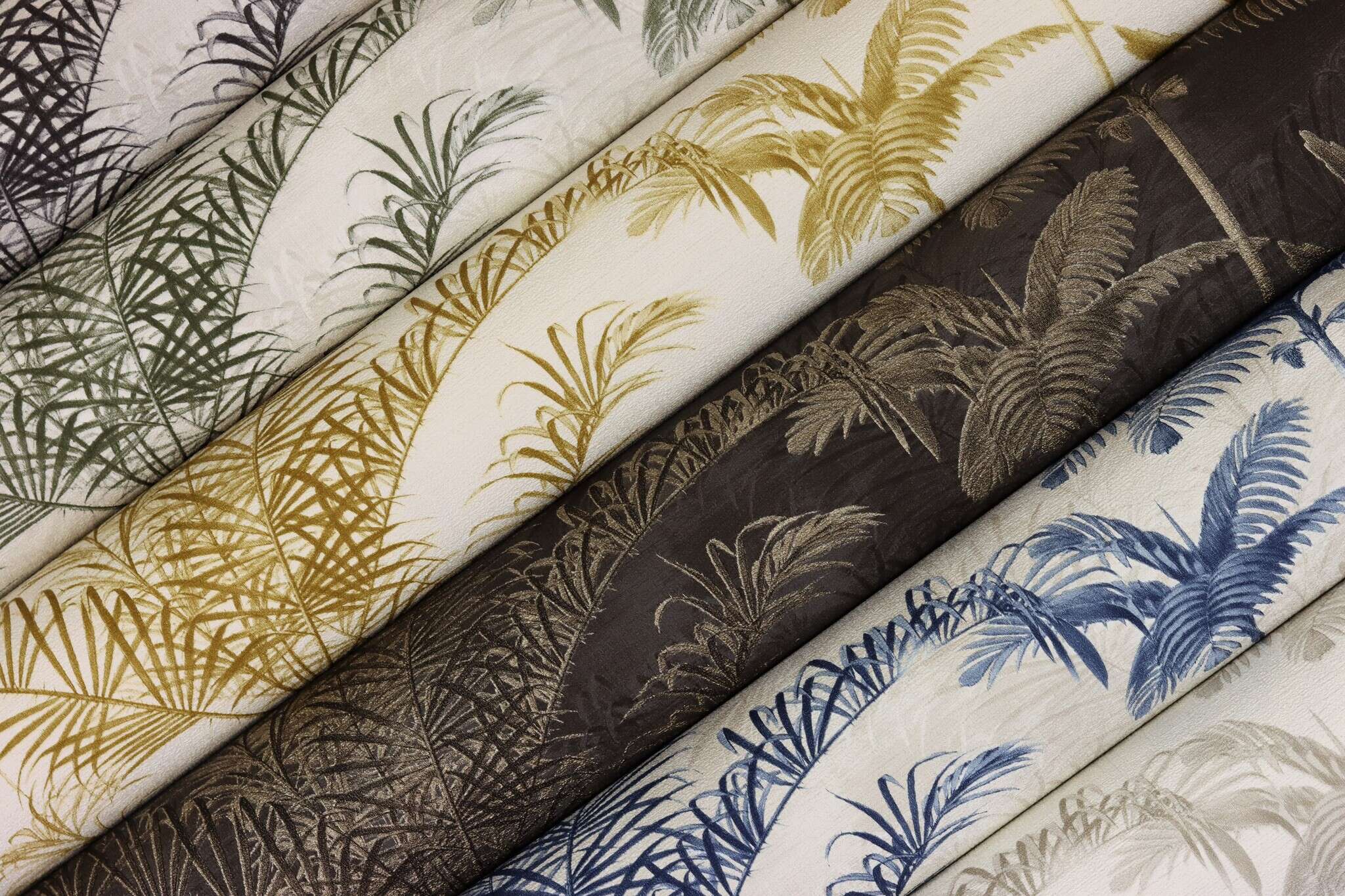 10-555158 Detailaufnahmen 7 Image détaillée de Papier peint palmiers avec des feuilles exotiques au look vintage et une texture enduite