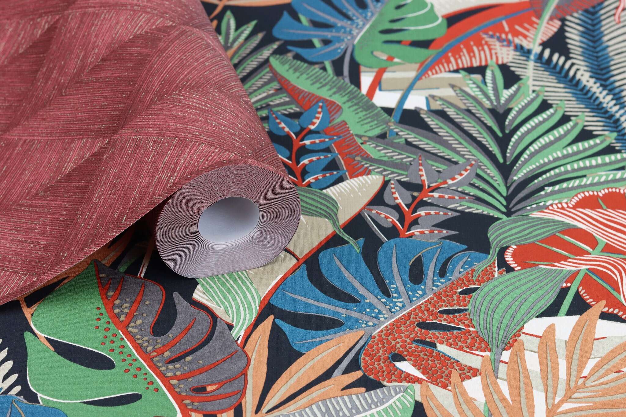 10-687965 Detailaufnahmen 5 Detailed image of Three-dimensional wallpaper with diamonds and triangles