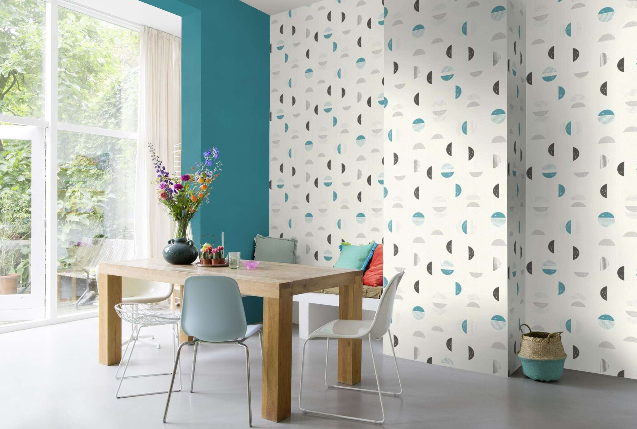 10-690729 Raumsituationen 4 Room with Single-colour wallpaper with a textile texture