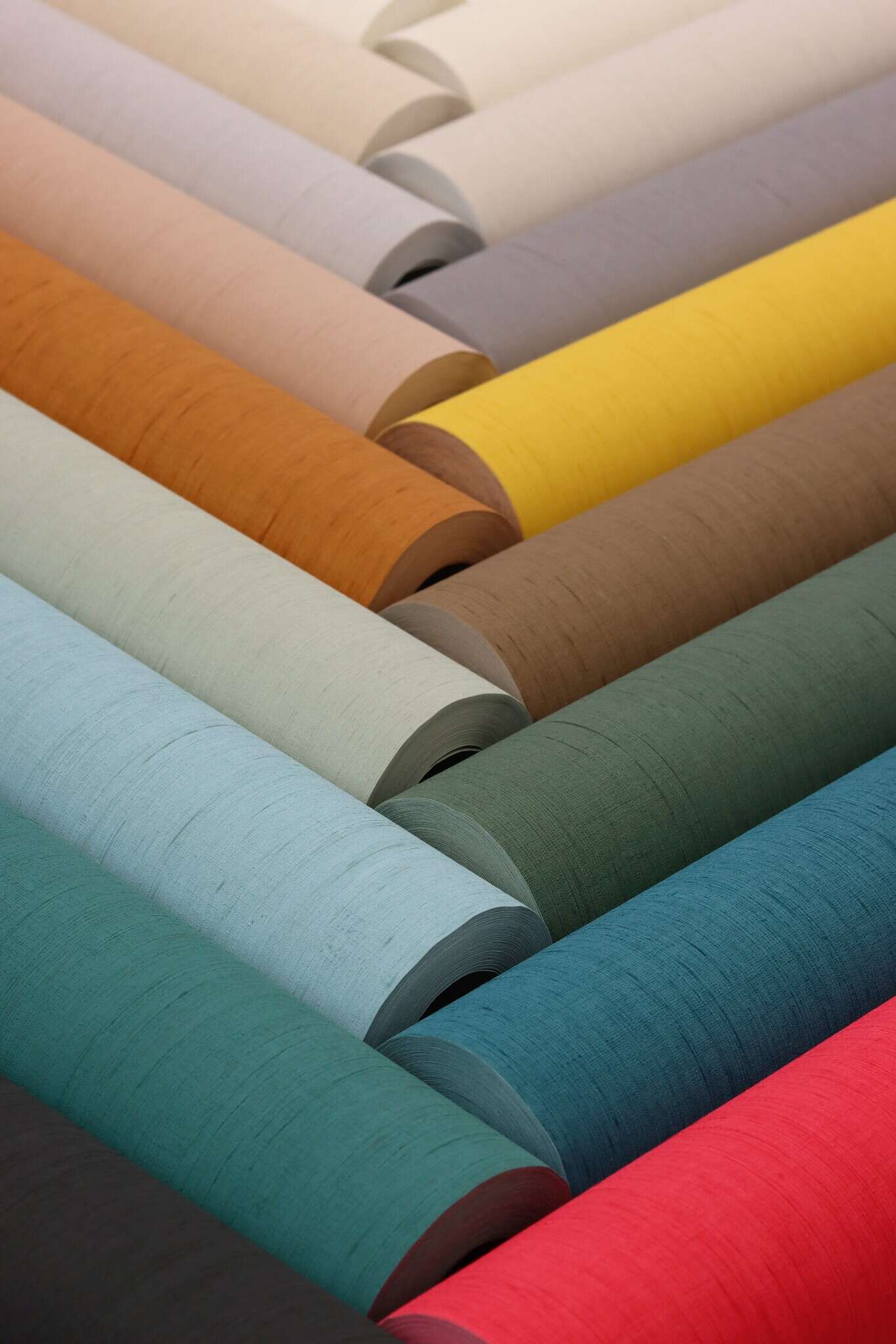10-746075 Detailaufnahmen 6 Detailed image of Single-colour wallpaper with a textile texture