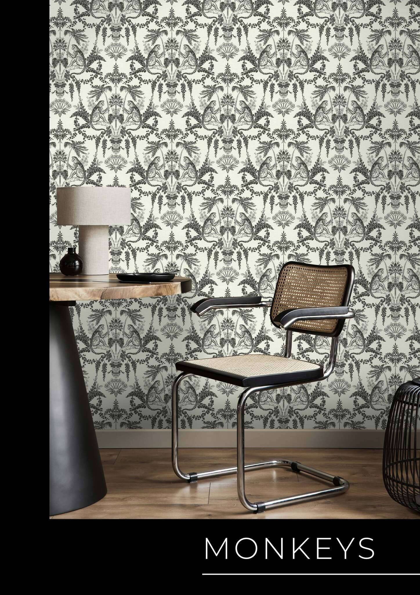 10-693607 Raumsituationen 2 Room with Wallpaper with monkeys and botanical ornaments