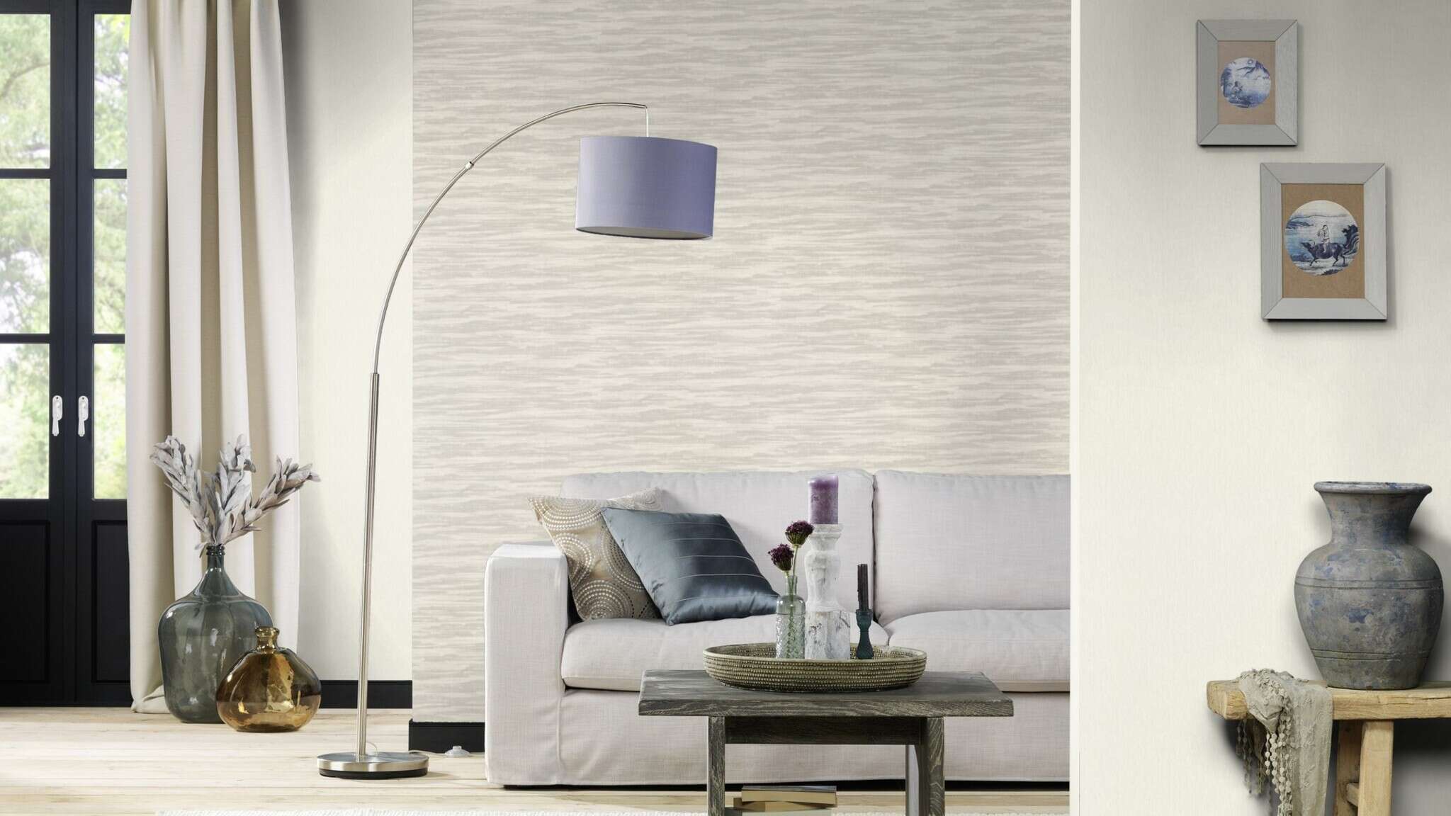 10-720440 Raumsituationen 3 Room with Wallpaper with horizontal lines and grooved texture