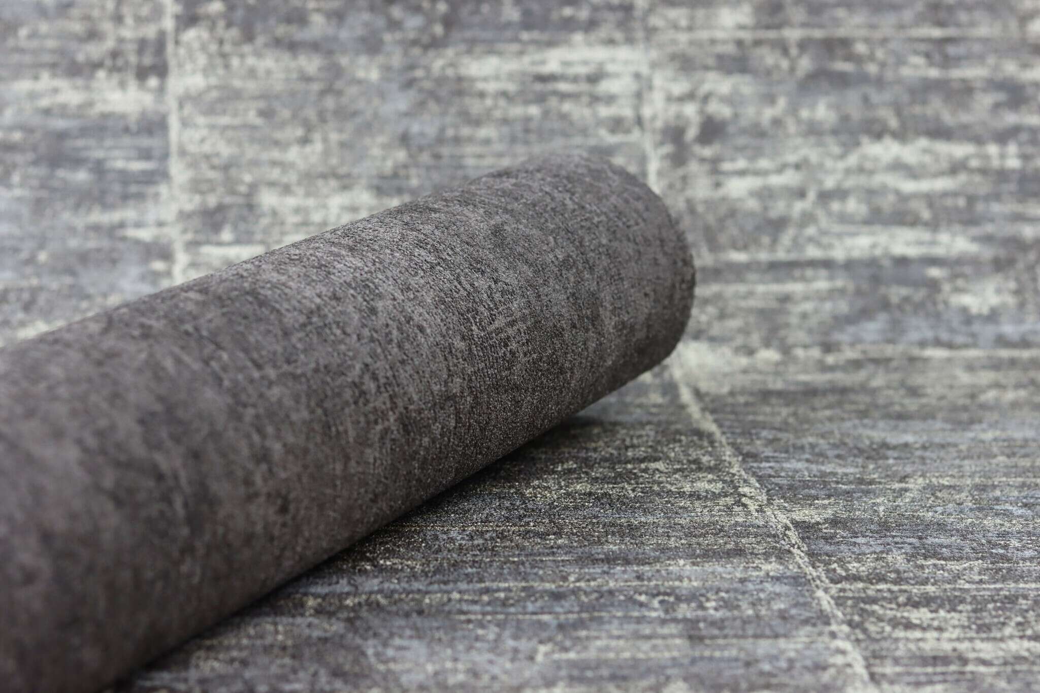 10-617641 Detailaufnahmen 11 Striped non-woven wallpaper in black slate Selection 617641