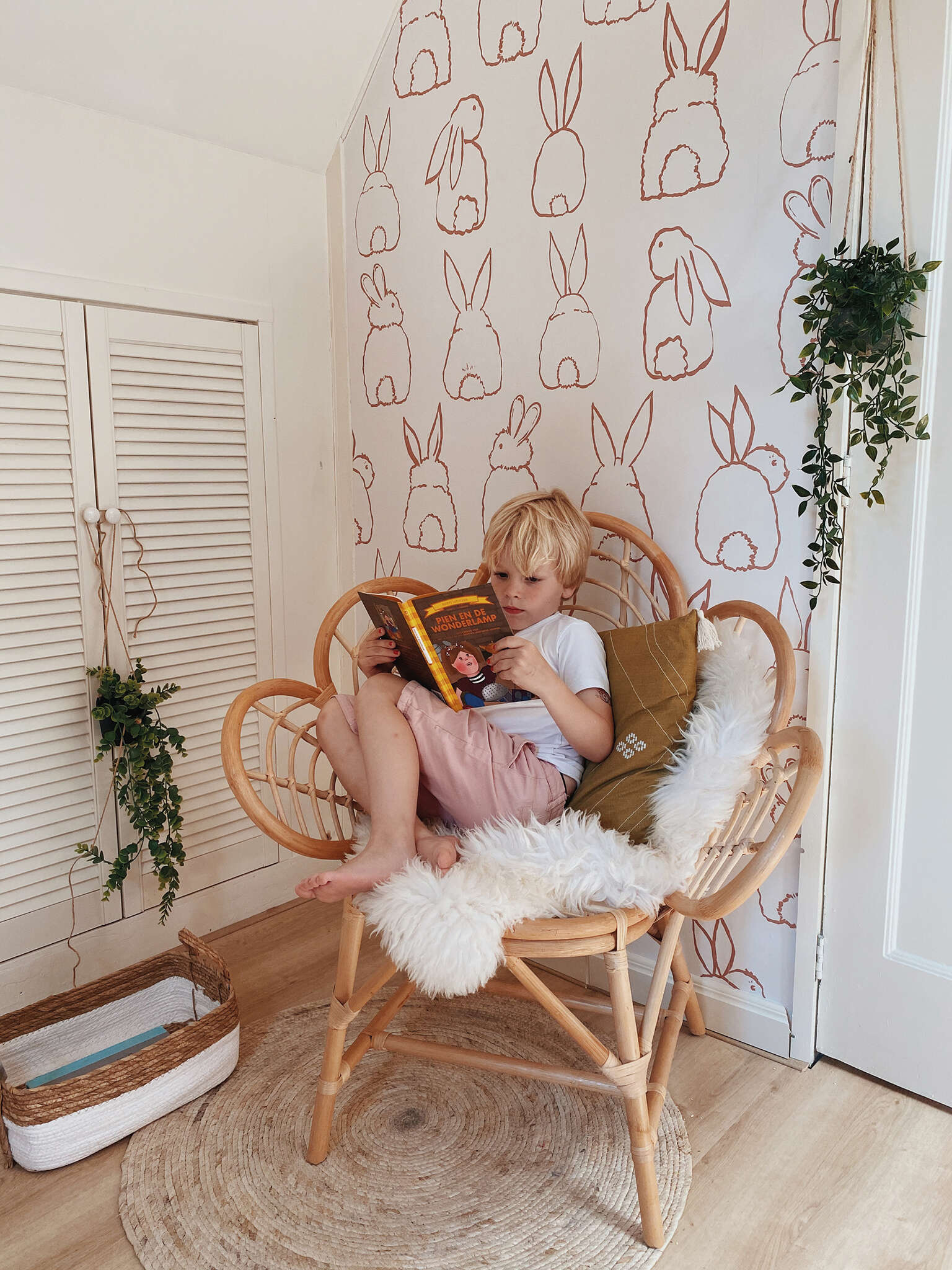 10-300096 Raumbilder 2 Wall mural Bunnies in Orange | Roomblush - RB306