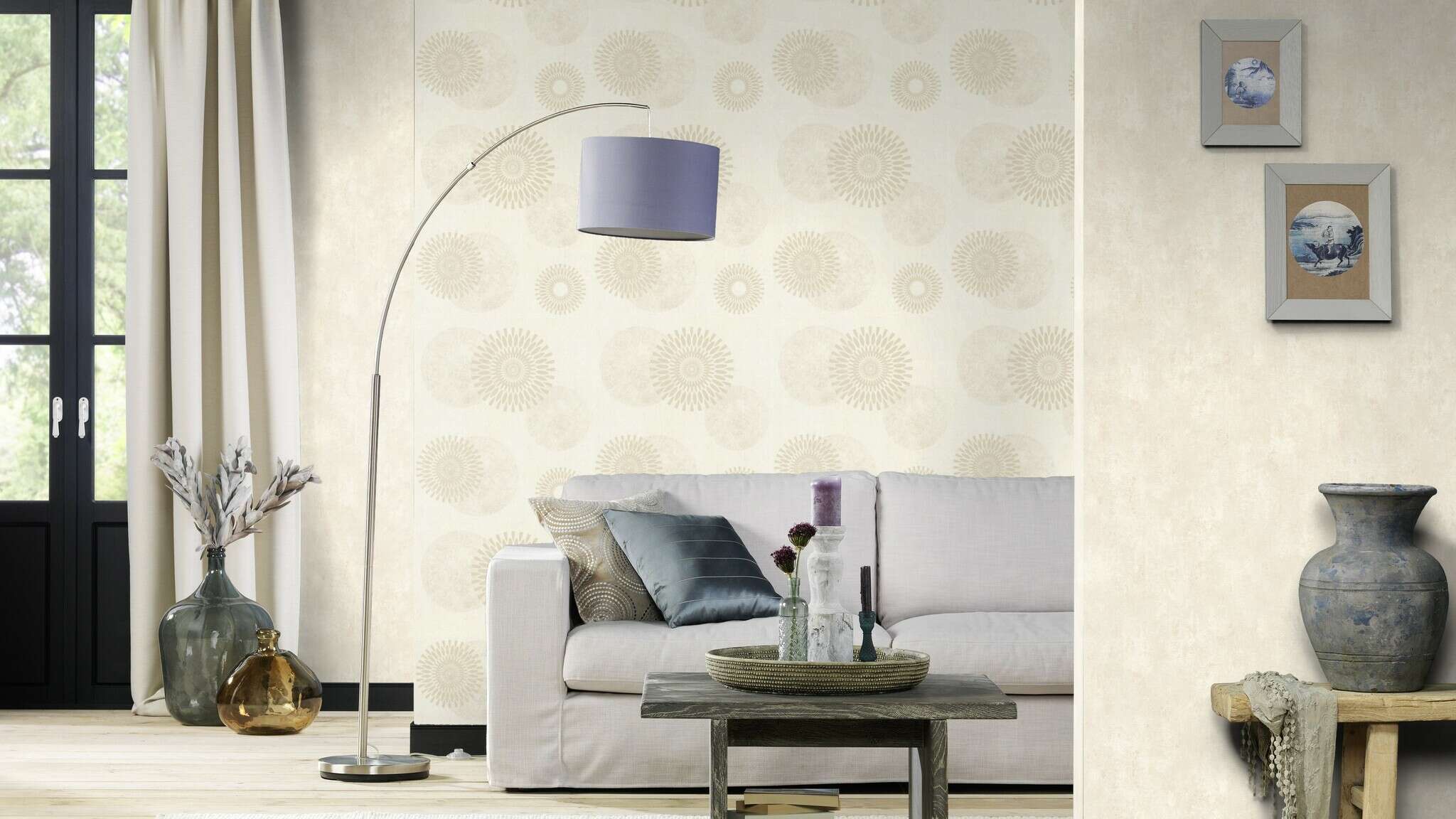 10-651720 Raumsituationen 1 Raum mit Tapete mit Mandalas und floralen Elementen