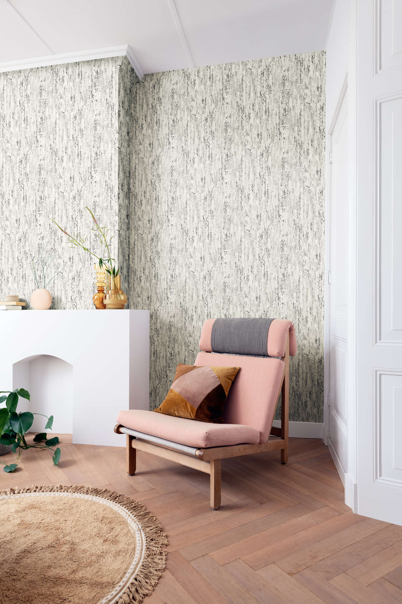 10-554045 Raumbilder 1 Room with Wallpaper with a grain that looks like tree bark